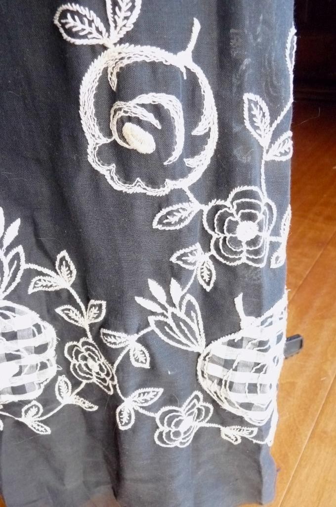 Vintage 60-70s Dress Gray Cotton voile Cream Embroidery plaid applique S