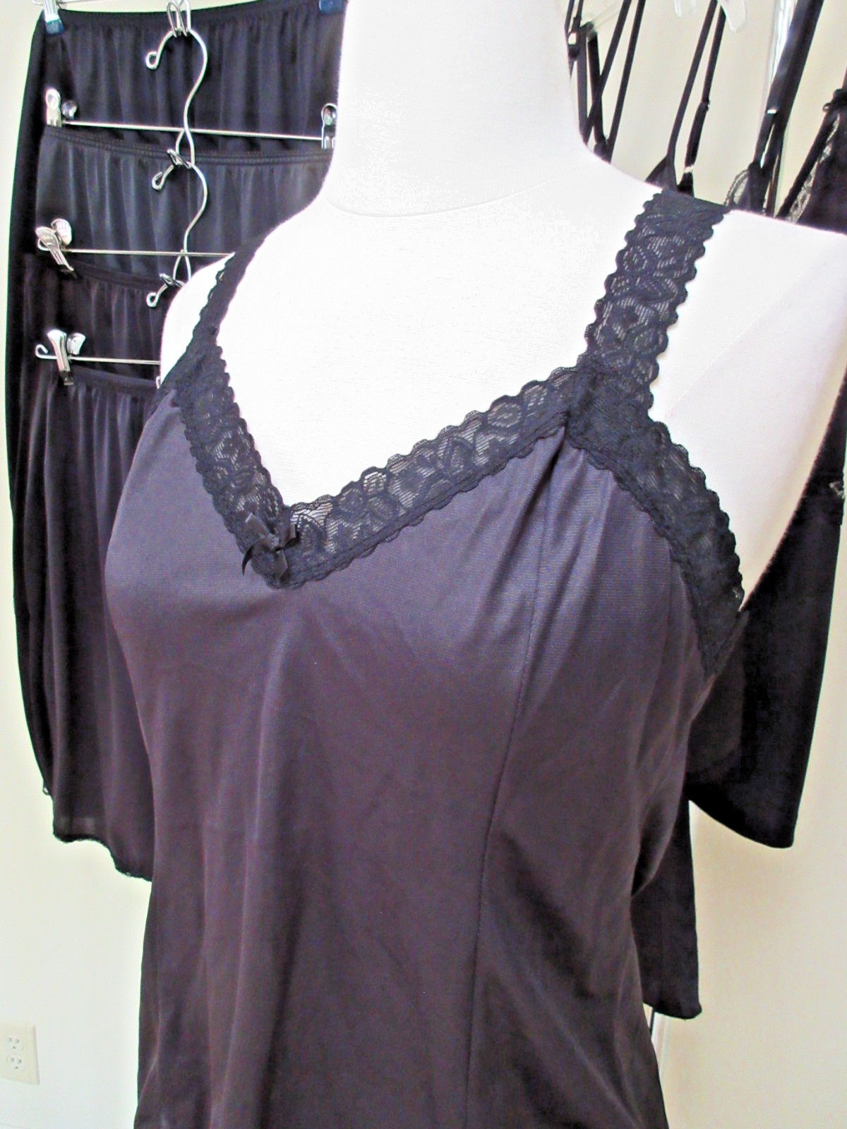 12 Pc *ALL BLACK* Lingerie Camisoles Full Dress & Half Slips Lot Vtg–Modern ab6
