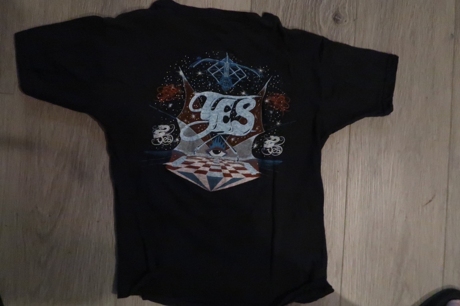 Vintage 1970s YES band Tour Shirt RARE design YES Rock Band Large T-Shirt