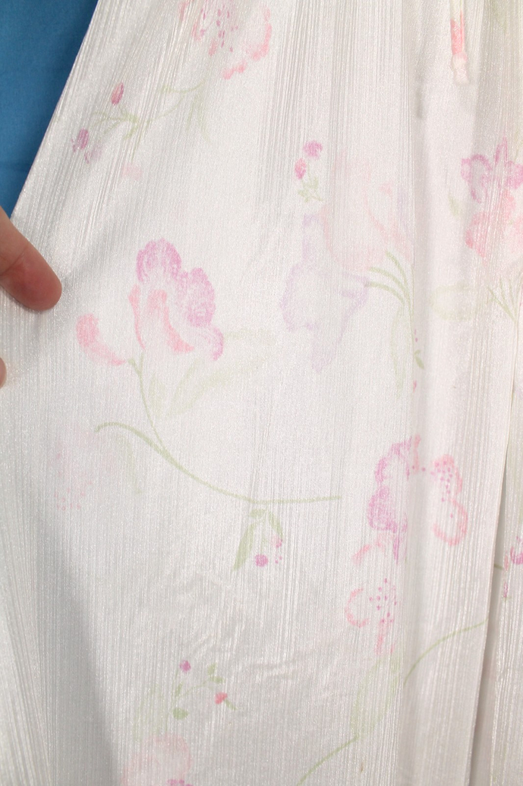 VTG VAL MODE Smooth NYLON White PINK FLORAL Tie Key-Hole LOUNGE Nightgown Sz M