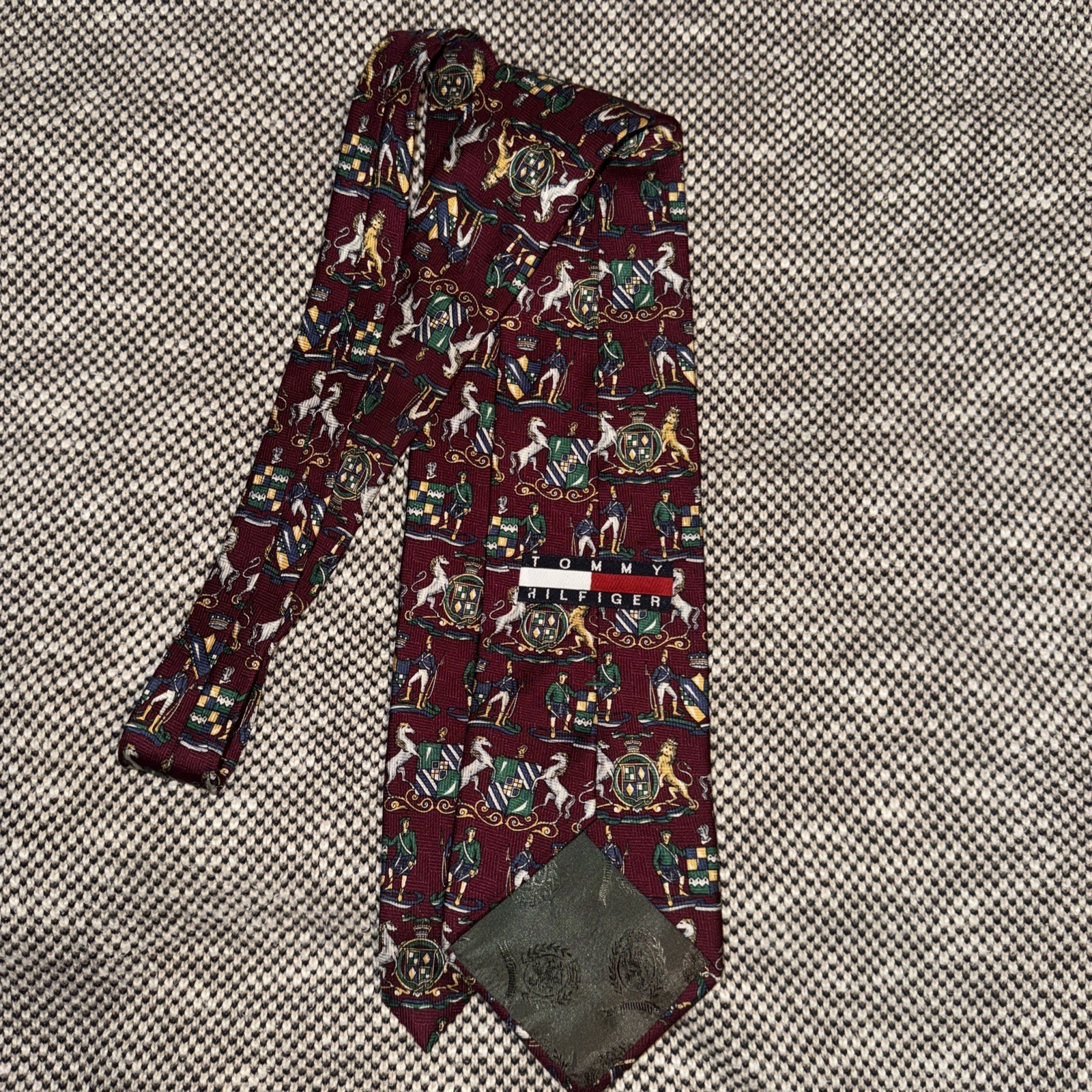 VTG Tommy Hilfiger Men’s Silk Tie W/ Crest Pattern. Collected For Italian Style