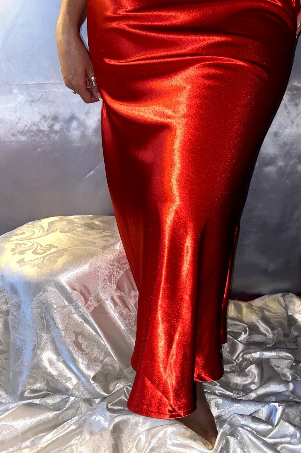 VTG 80s SATIN SHINY LIQUID BOMBSHELL Cocktail Evening MAXI RED Dress M