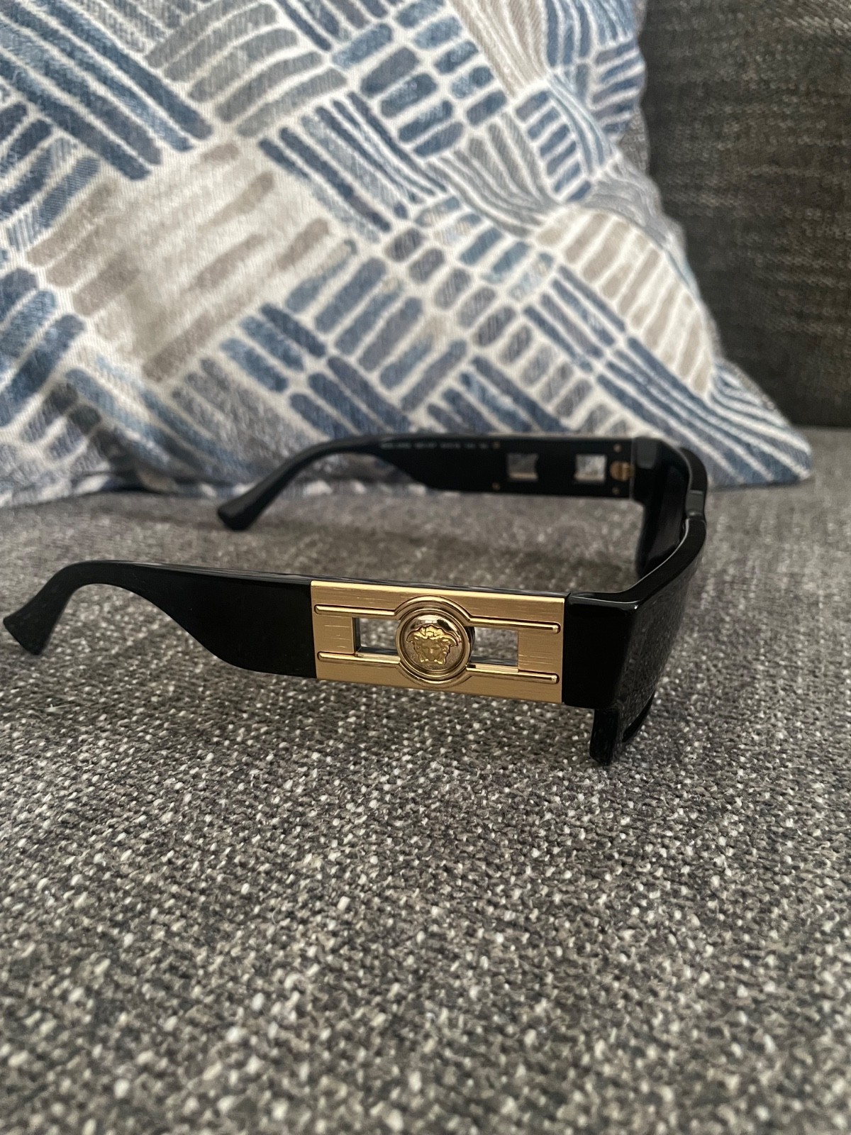 Authentic Versace OVE4459 sunglasses in Black/Dark Grey w/ Original Case