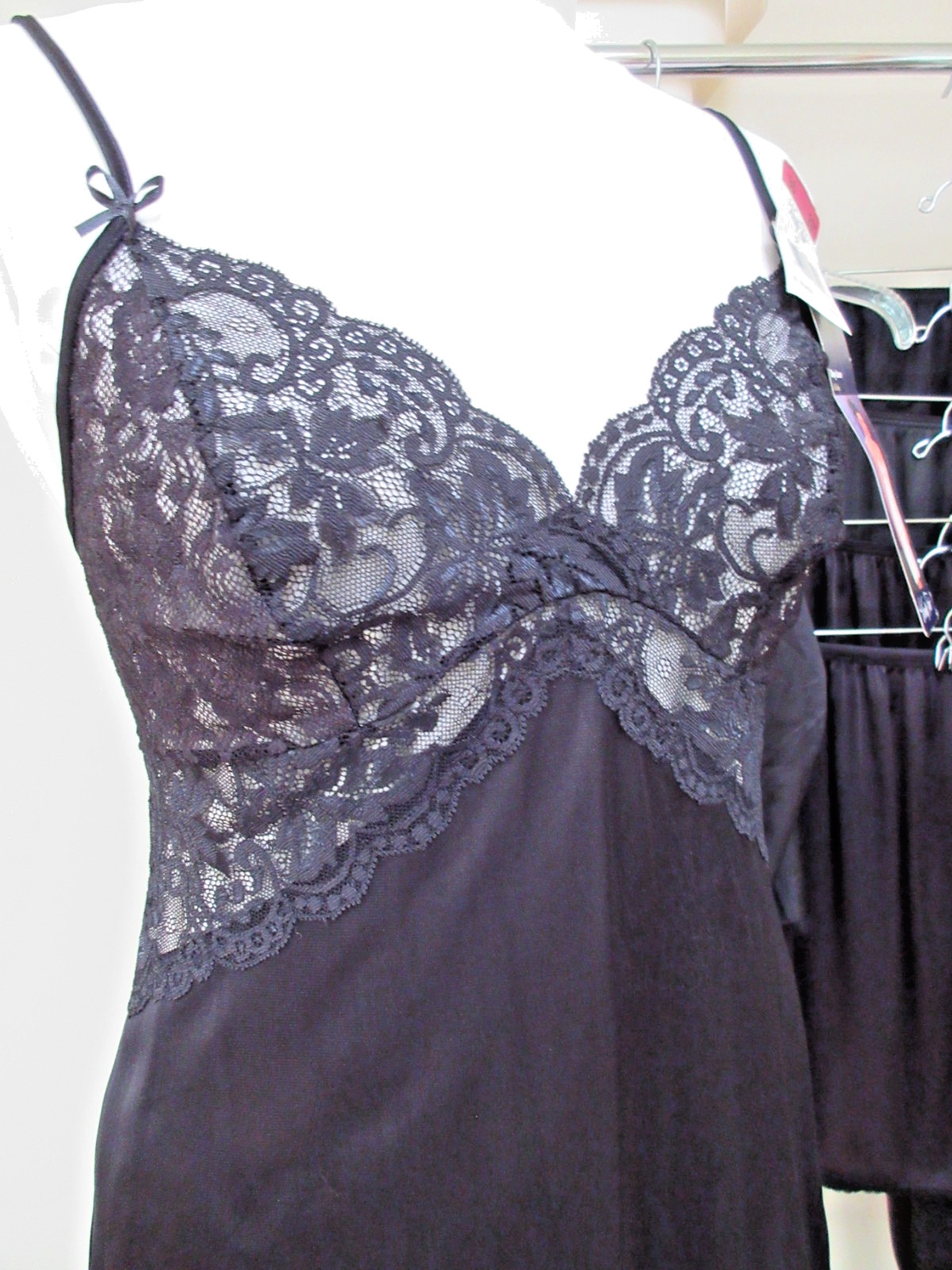 12 Pc *ALL BLACK* Lingerie Camisoles Full Dress & Half Slips Lot Vtg–Modern ab6