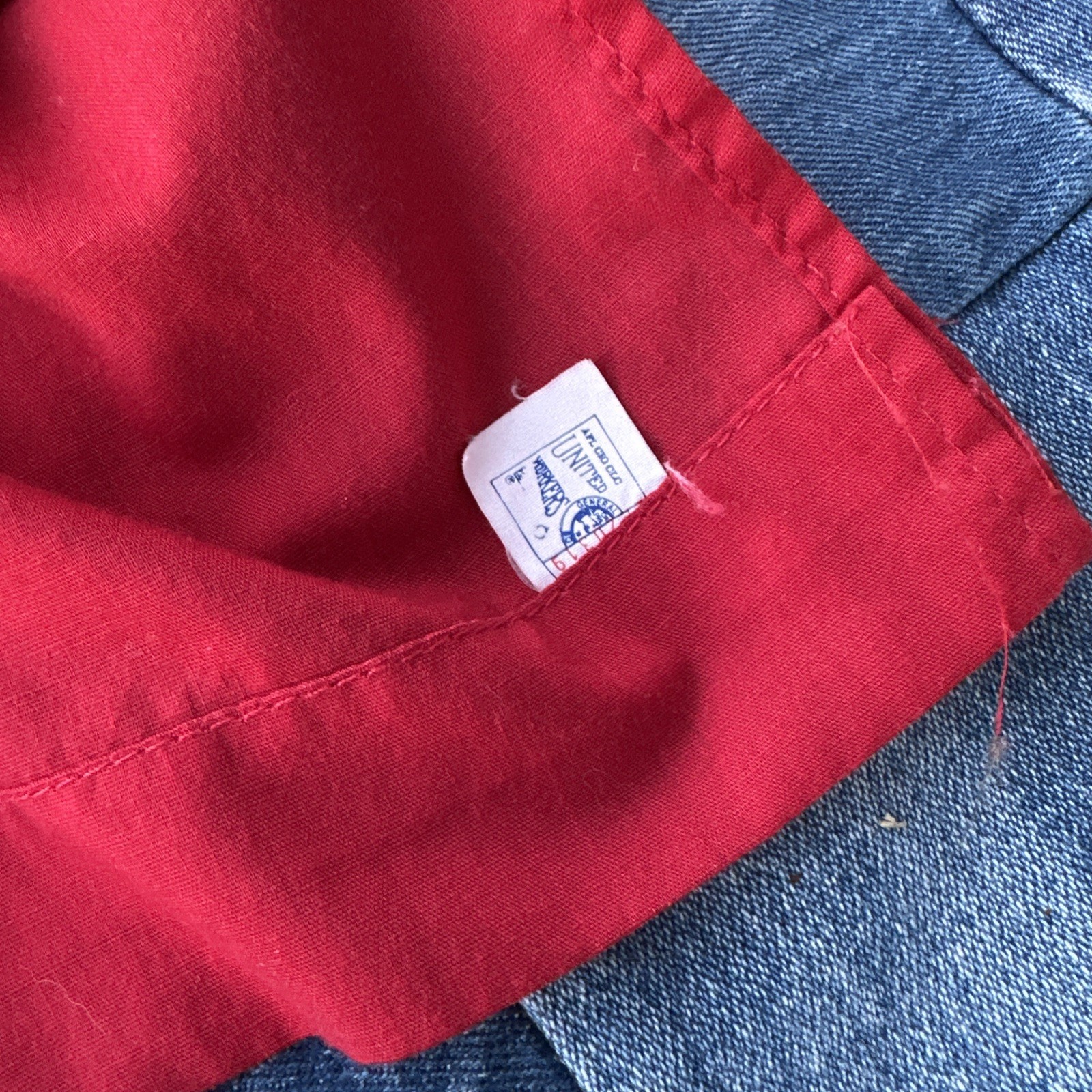 Men’s VTG 1970s Red King Louie Bowling Shirt M 70s Polyester Cotton True Vintage