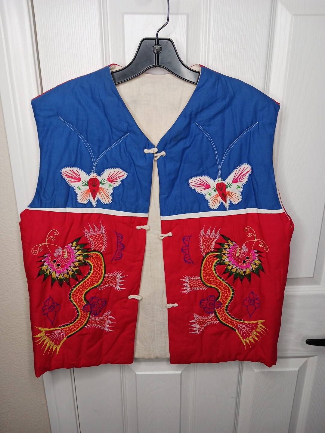Vintage Embroidered Quilted Patchwork Vest Appliqué Chinese South American Med-l