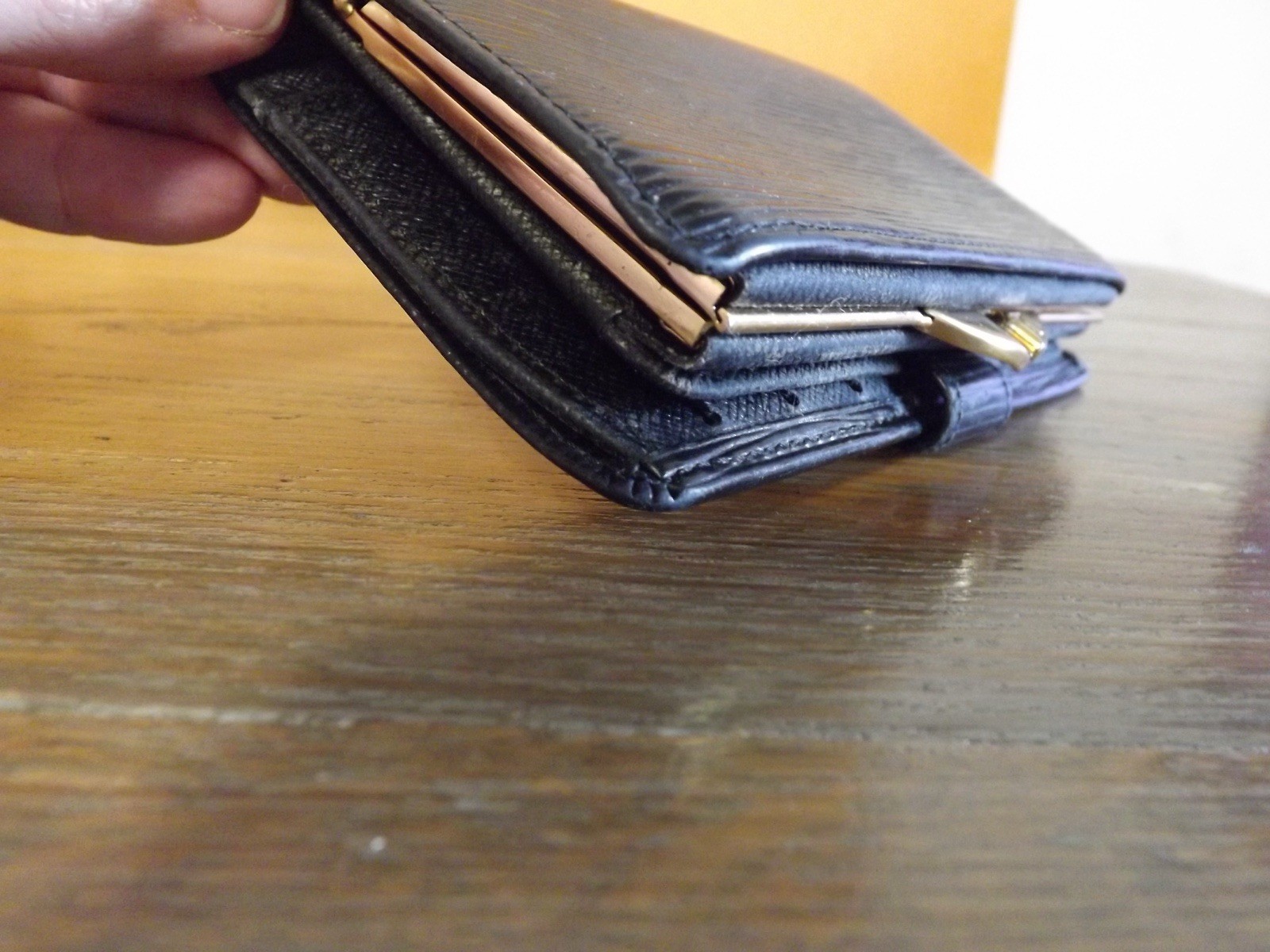 Louis Vuitton Black Epi Kiss Lock Wallet Vintage MI 0030 Card and Coin Wallet