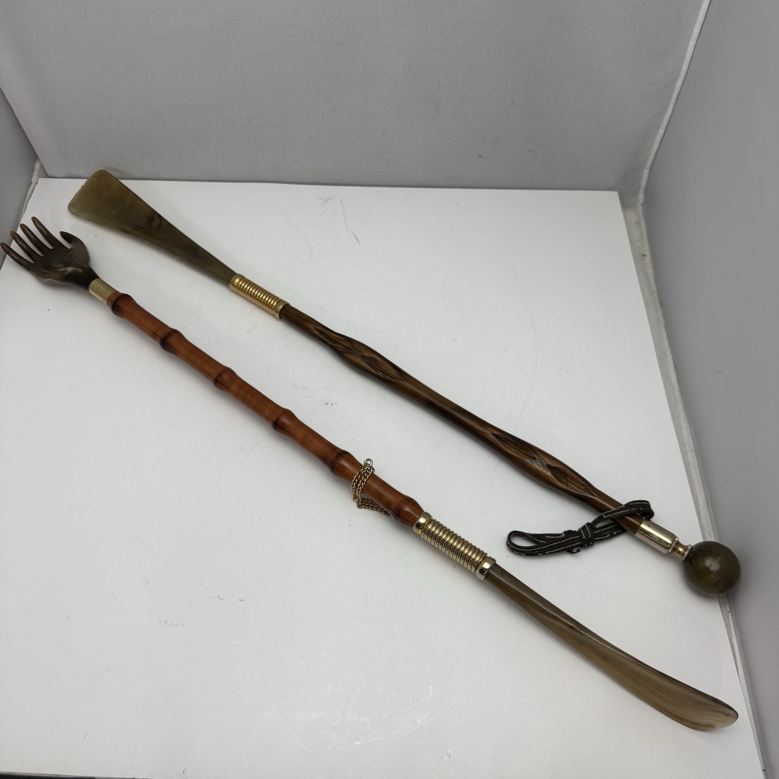 Shoe Horn And Back Scratcher Beachwood Shaft 22 Inch Hangable Chain Unique Pair