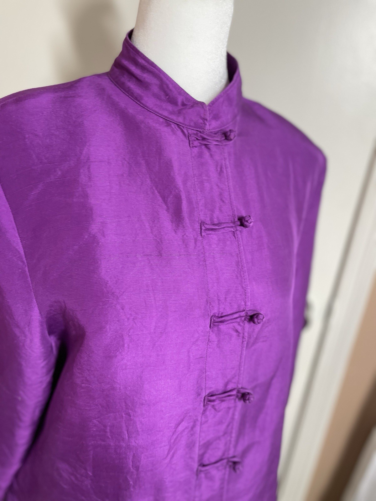 Vintage 90’s CLIO 100% Silk Purple Mandarin Collar Blouse Frog Closure Jacket M