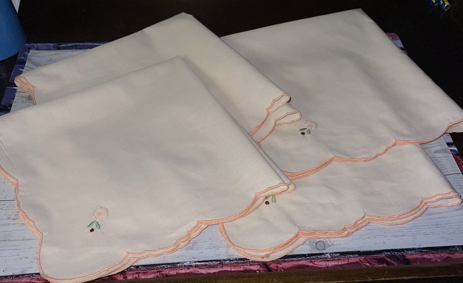 Vintage Embroidered Appliqué Flower Handkerchiefs Set Of 4. 15”X 15”