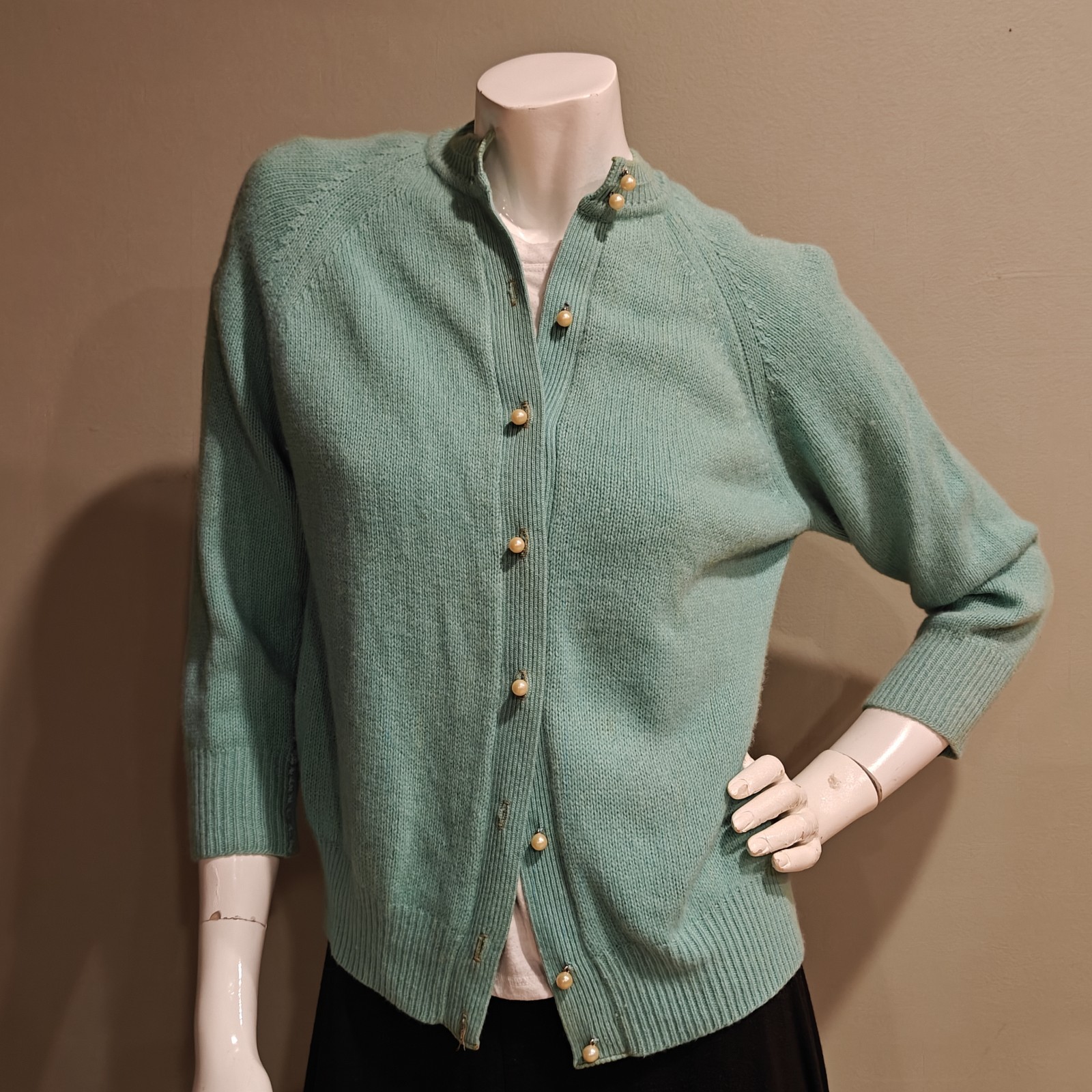 40s/50s Small Fully Fashioned Wool Blnd Lt Teal Cardigan W/ Pearl Style Buttons
