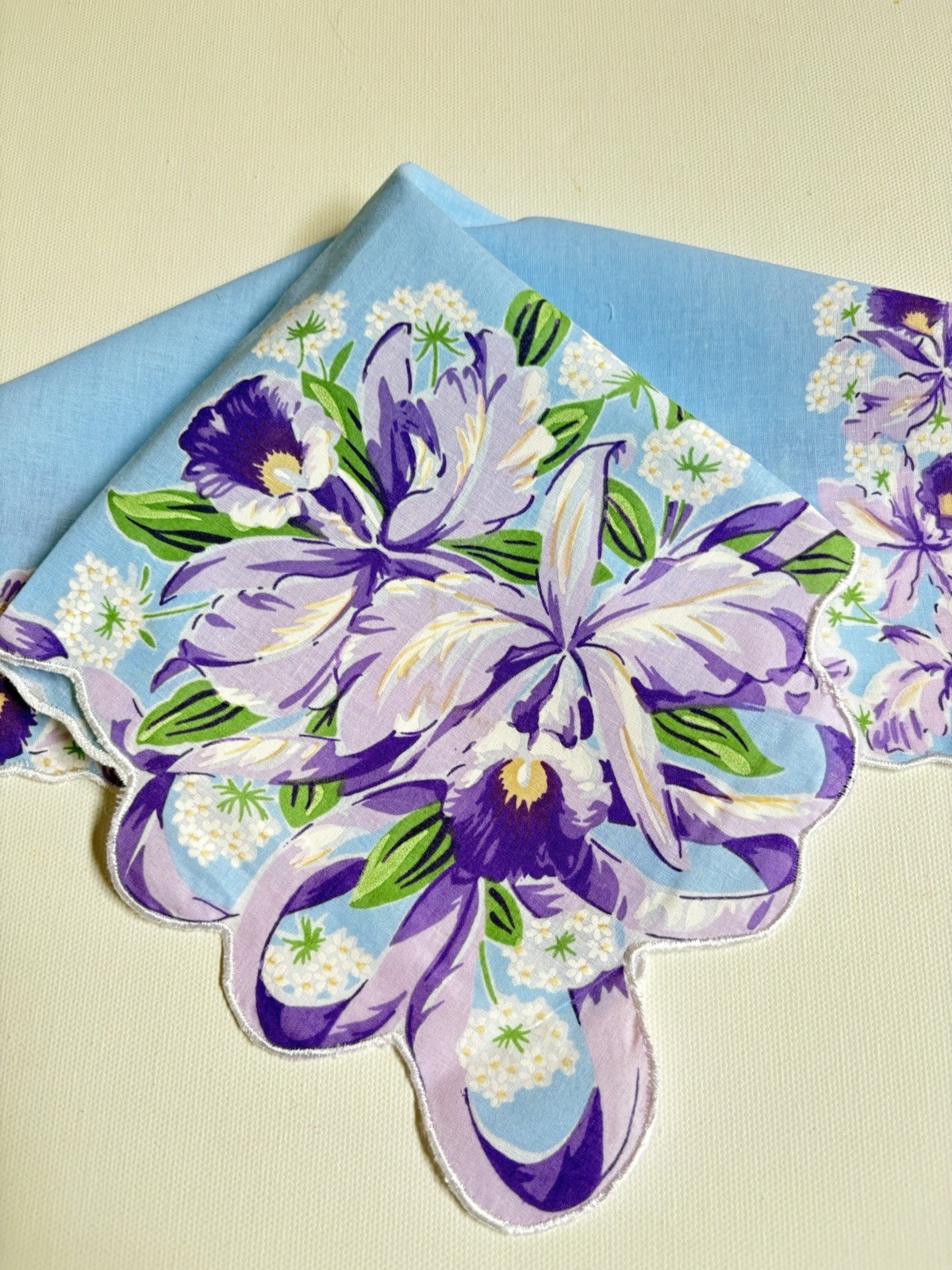 Stunning New LuRay Purple IRIS Handkerchief Hankie With Lovely Scalloped Border