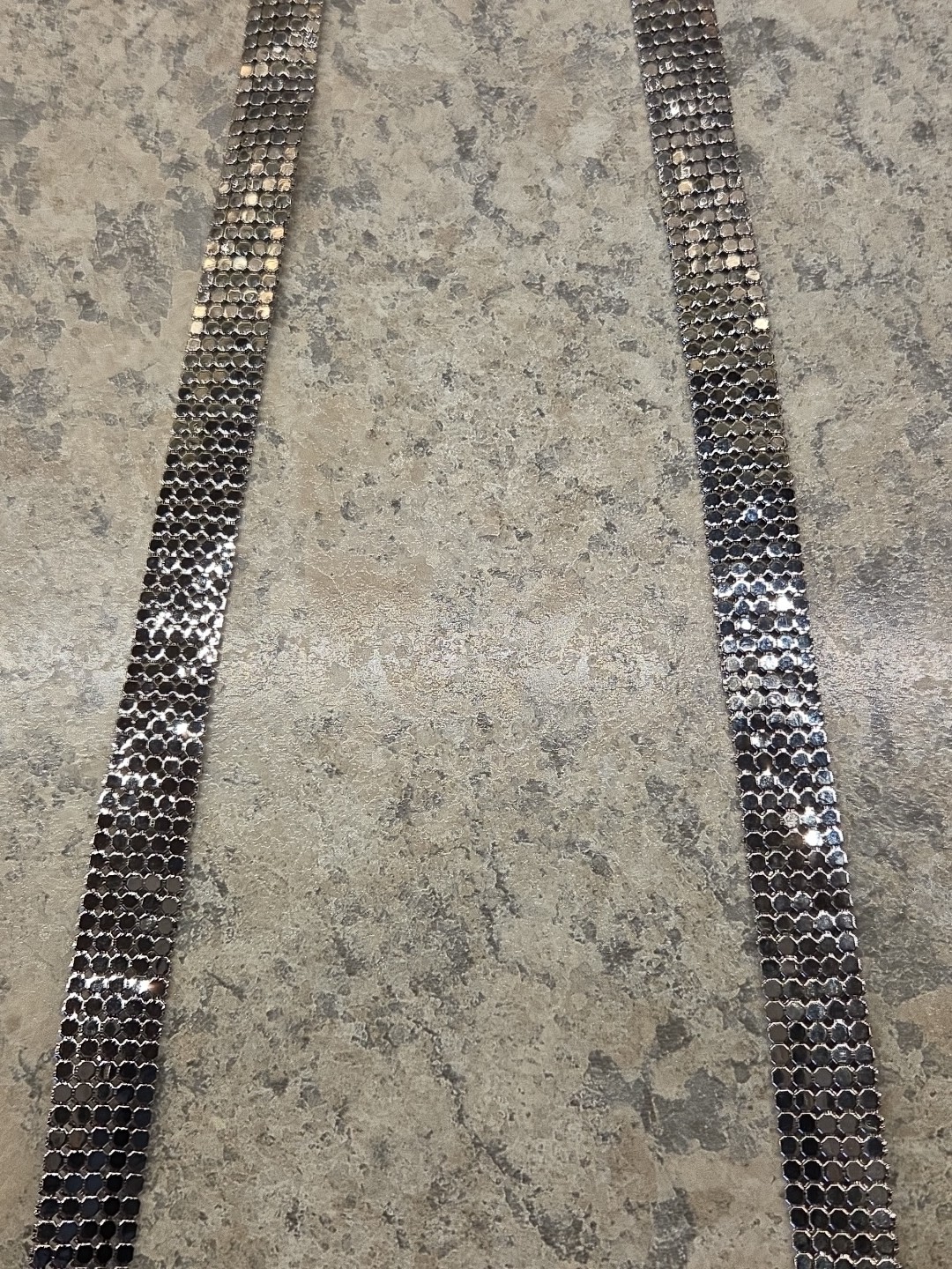 Vintage Whiting & Davis 33″ Silver Tone Mesh Belt Shell/Bow Buckle .5″ Wide