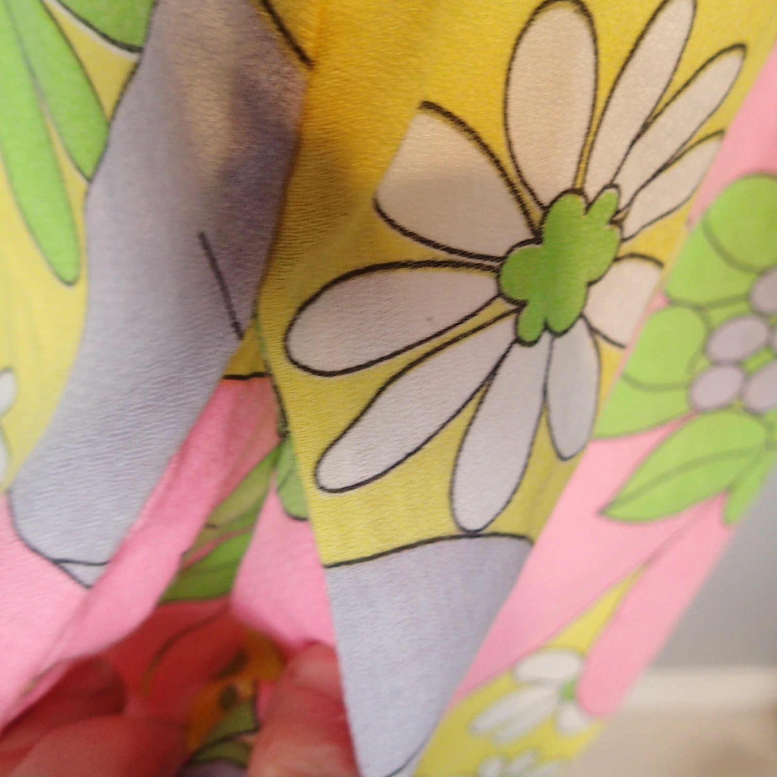 vtg 1960’s Dress Shift Mod Sleeveless Bright Floral yellow Pink green m/l