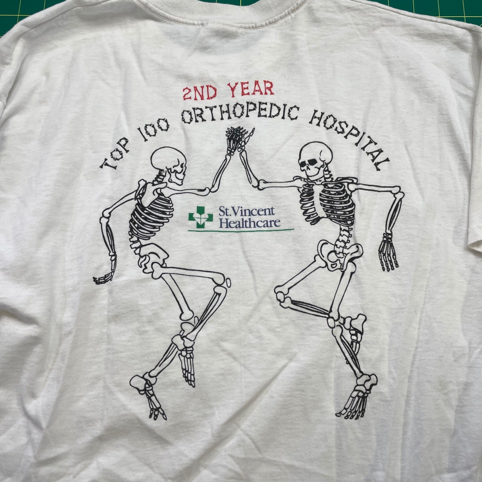 Vintage 2000 Hanes Orthopedic Skeleton Shirt White St Vincent Healthcare Large