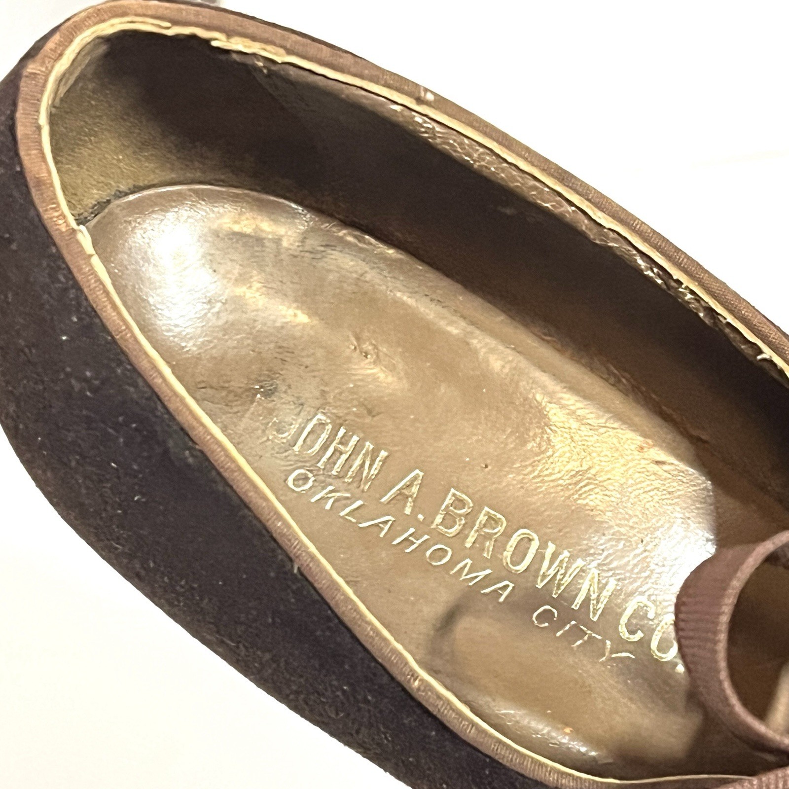 Vintage 1940s Womens Shoes Peep Toe Brown Suede SELBY Heel Laces COLLECTOR ITEM