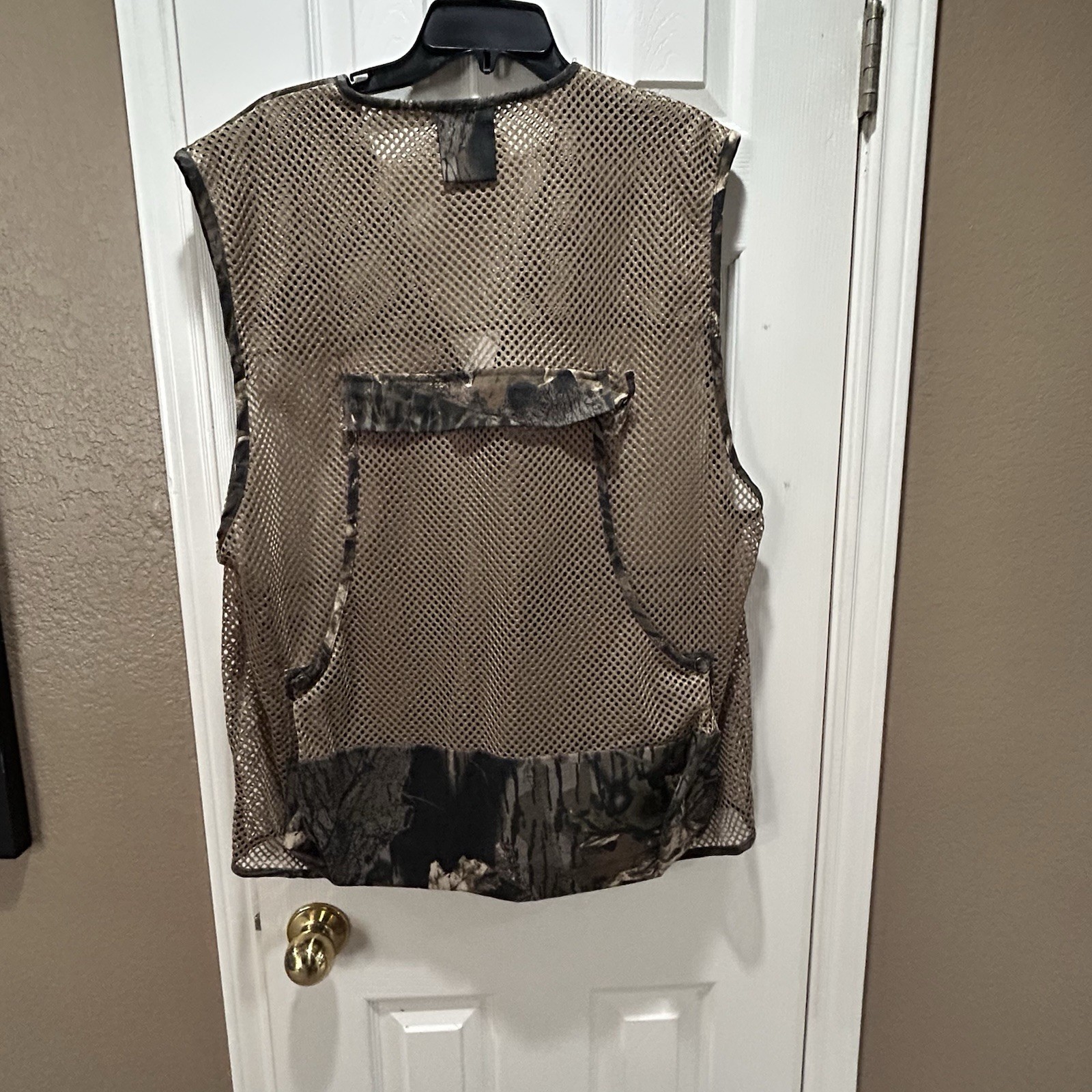 Game Winner Sportswear camouflage print mesh hunting vest Zip Front Pockets Lg