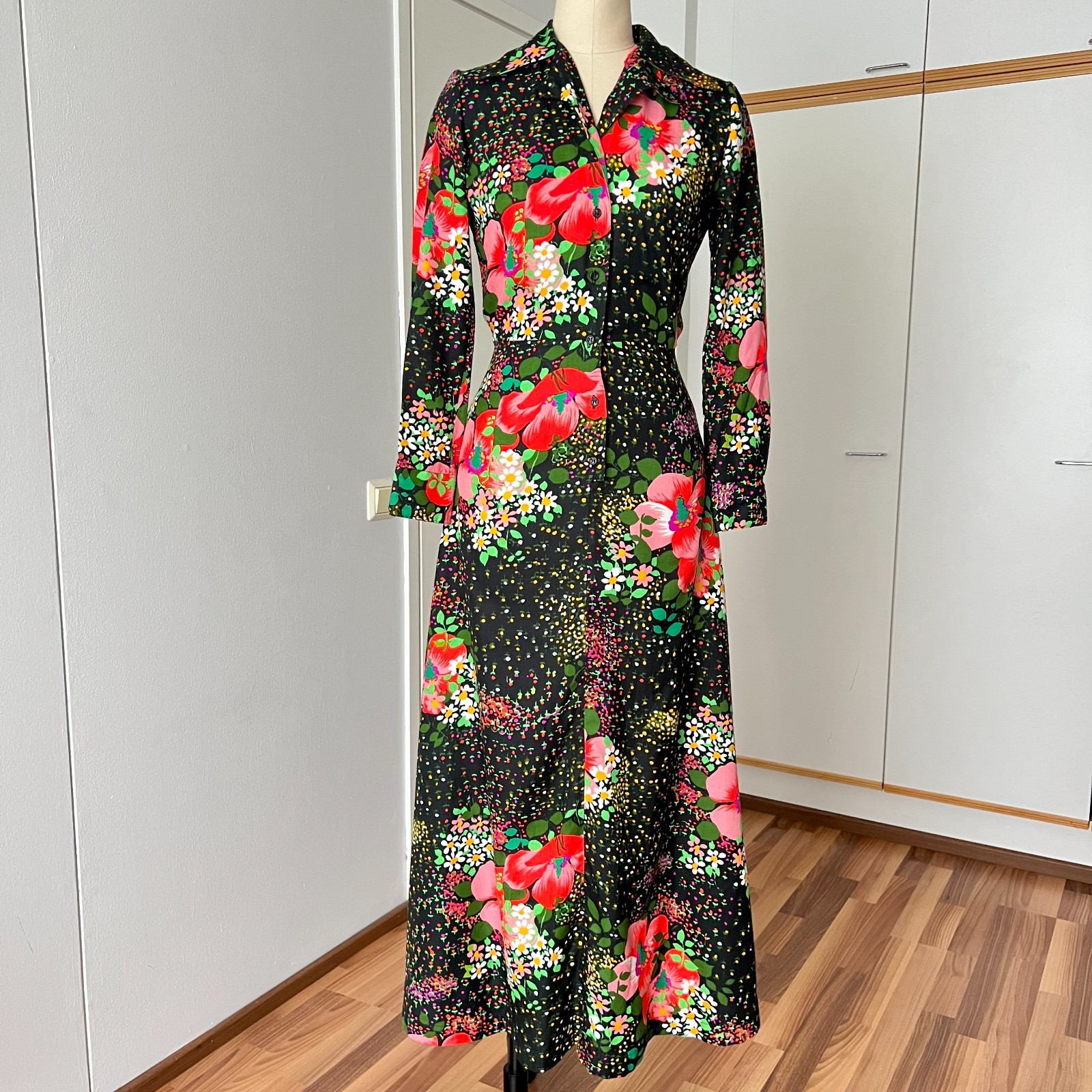 1970s Vintage Button Front Floral Maxi Dress Psychedelic Mod Long Sleeves Boho