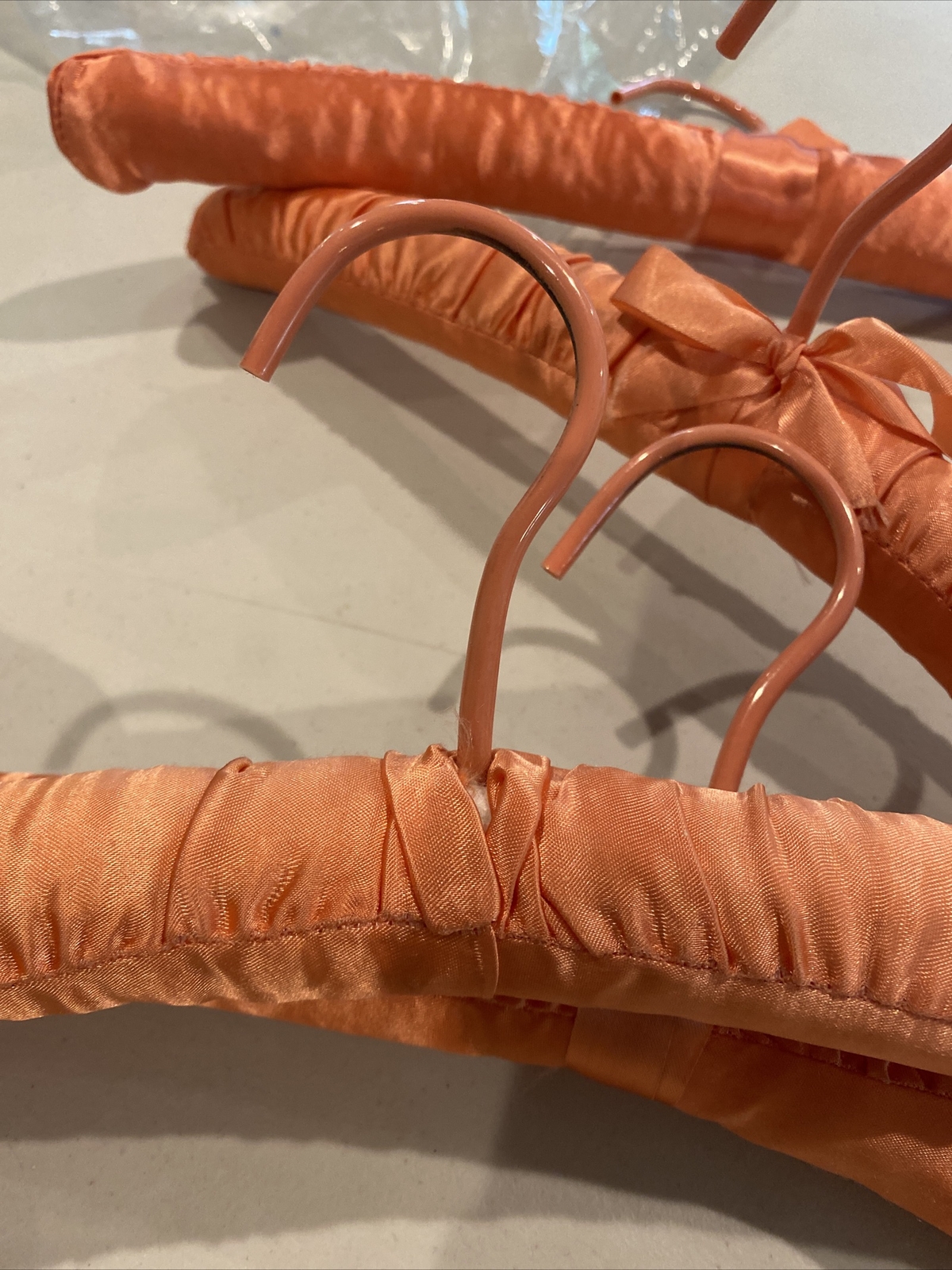 Luxurious Padded Satin 15″ Hangers Set of 4 MINT Condition Pink Coral