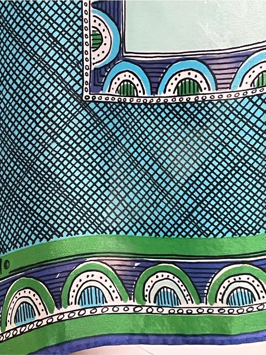 Vintage Vera Silk Blend Scarf 22 In Sq Good Condition
