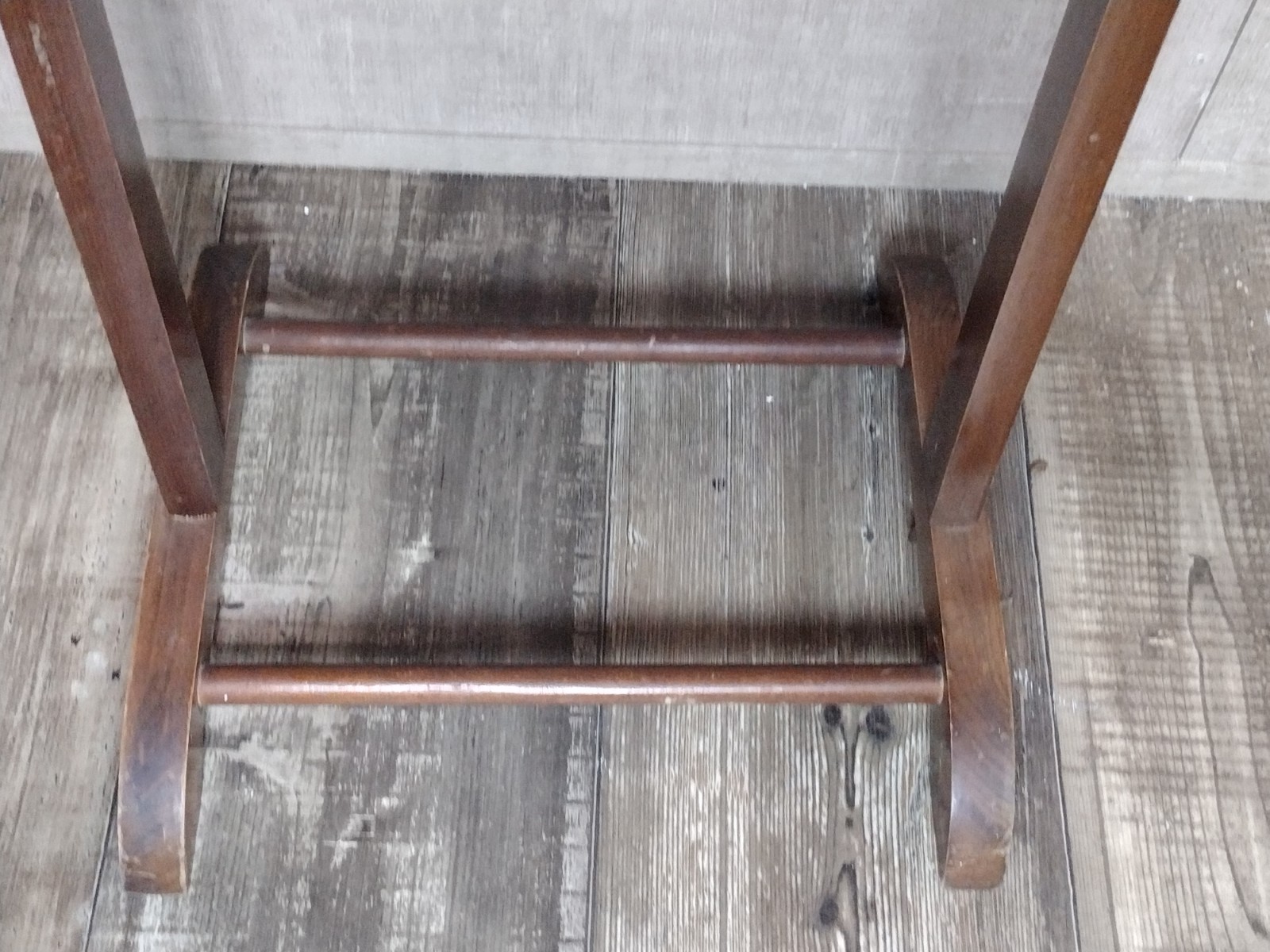 Vintage SPQR Made in Italy Wood Valet Butler Stand Brown Color 42″ Tall