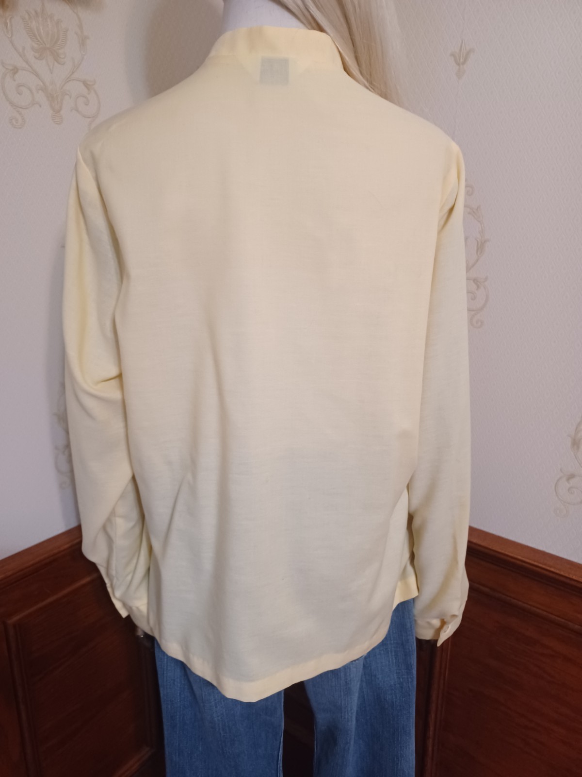 Vintage 1960s/70s Butter Yellow Cotton Blend Mandarin Collar Cottagecore Top