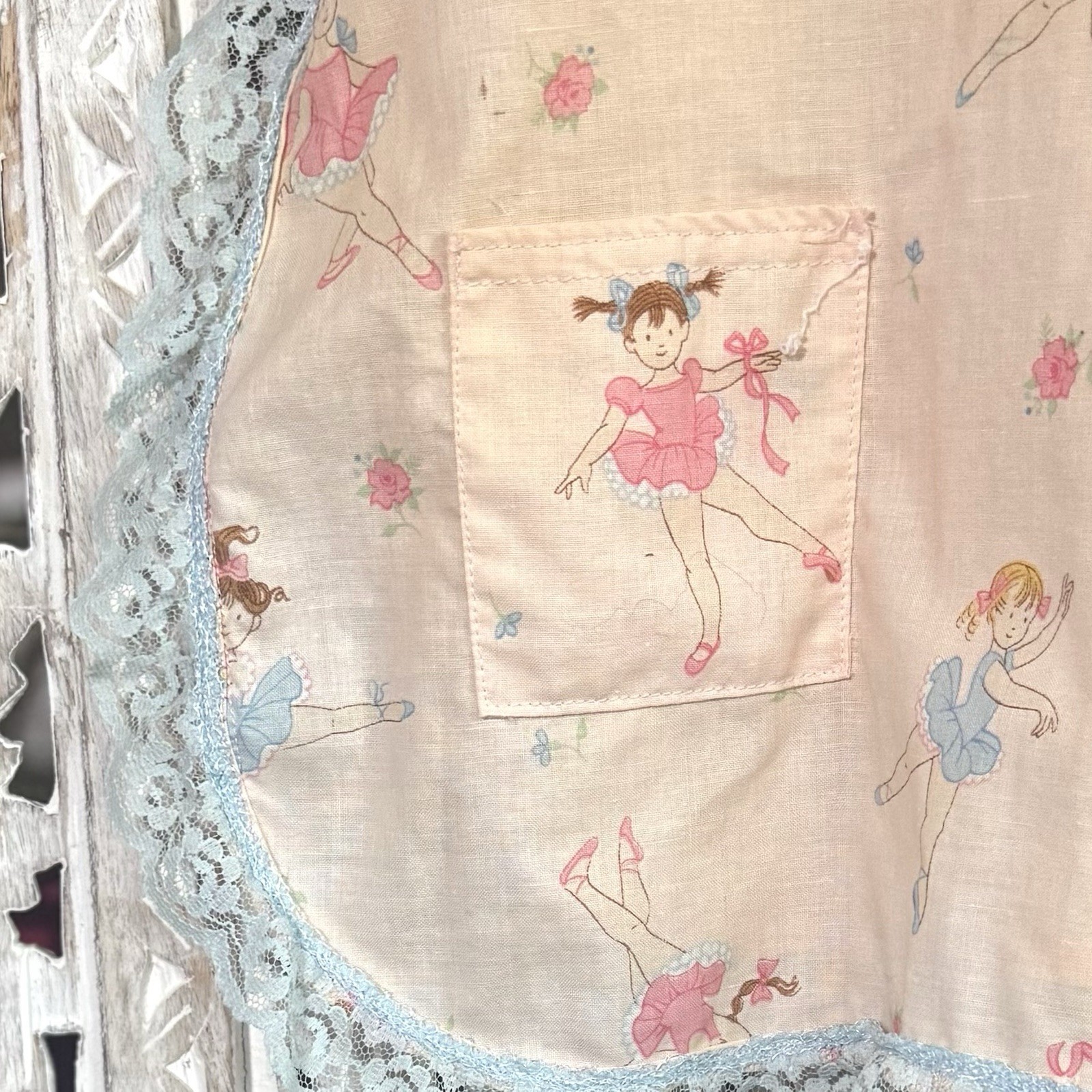 Vintage Girls Pink Ballet Print Apron Blue Lace Trim Pocket Fits SZ 4/6