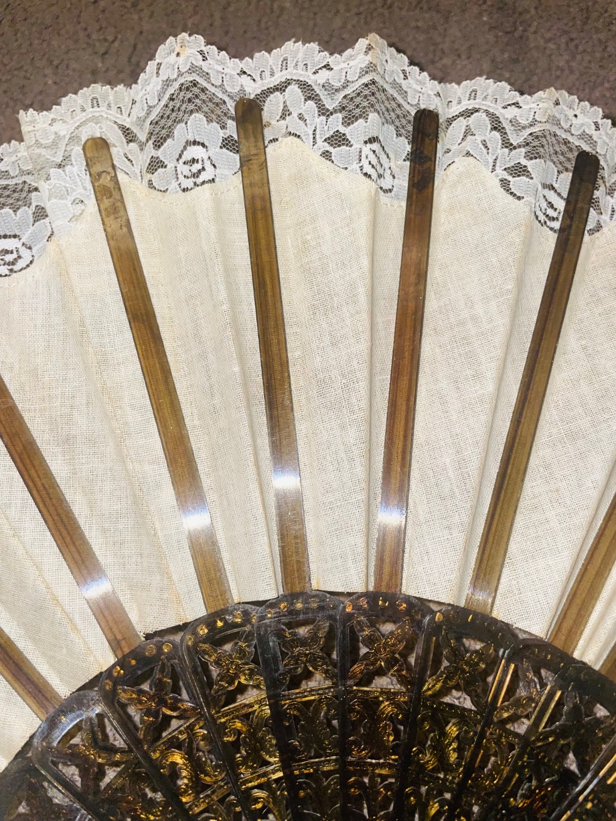 Vintage Spanish Folding Hand Fan Abanico Goya La Gallina Ciega Lace Faux Tortois