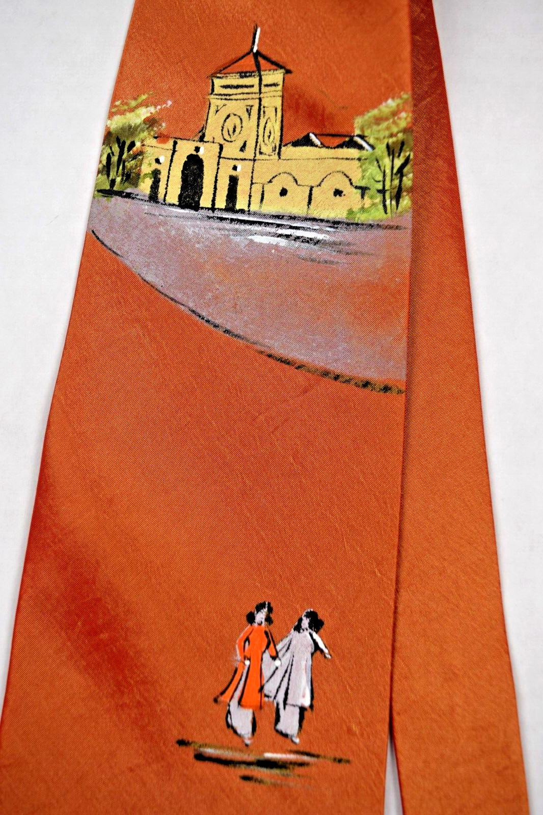 Neck Tie VTG 40s 50s Hand Painted Asian Theme Women Walking Building Tie 53 x 4″