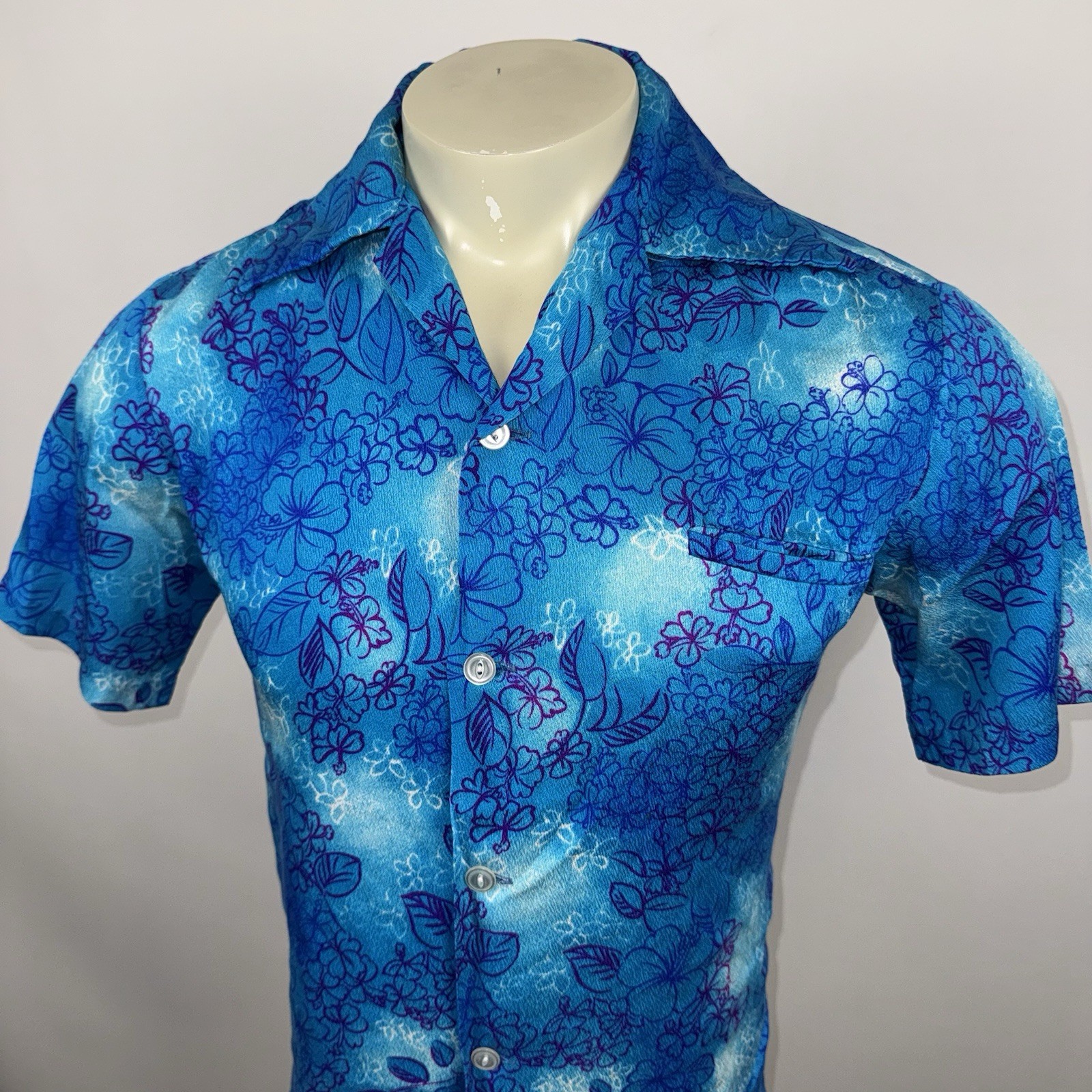 Haleaka Fashions Shirt Mens Vintage Hawaiian Rayon Blend Surf 60s 70s Medium