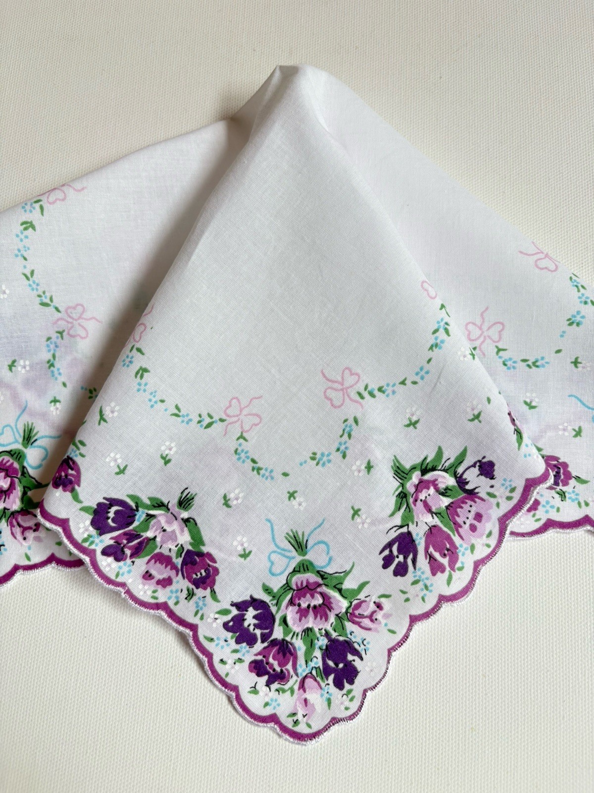 Beautiful New LuRay Violet TULIPS Handkerchief Hankie With Sweet Forget Me Nots