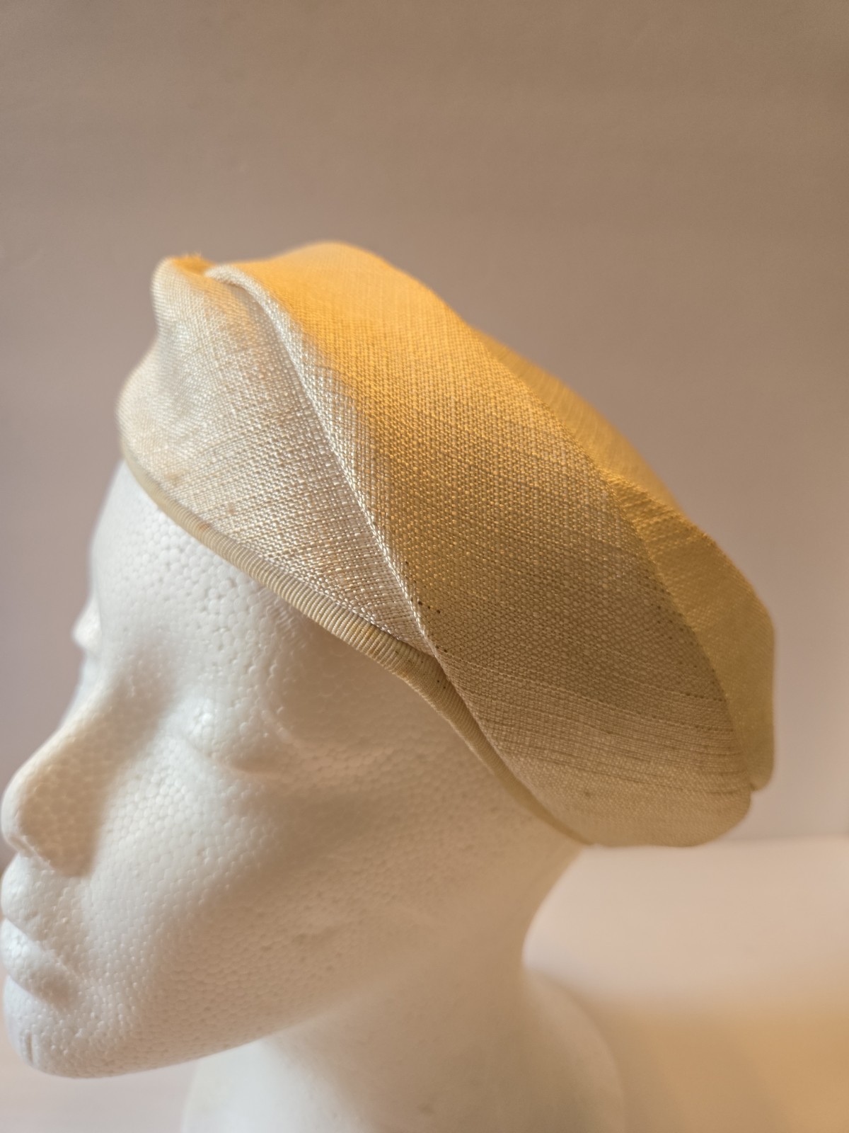 Vintage 1960s Cream Sinamay Pillbox Hat Swirl Detail Cocktail Percher Fascinator