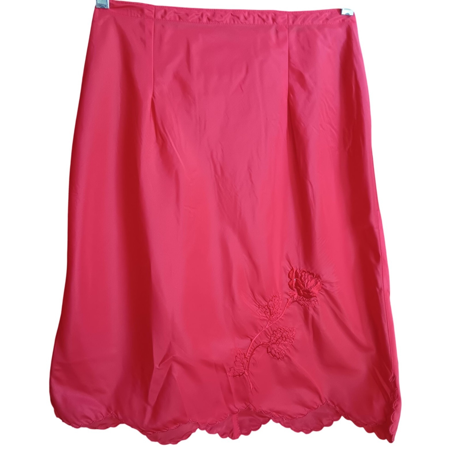 30R True Vintage Petticoat 1/2 Slip Skirt Charmode Red Embroidered Rose Scallope