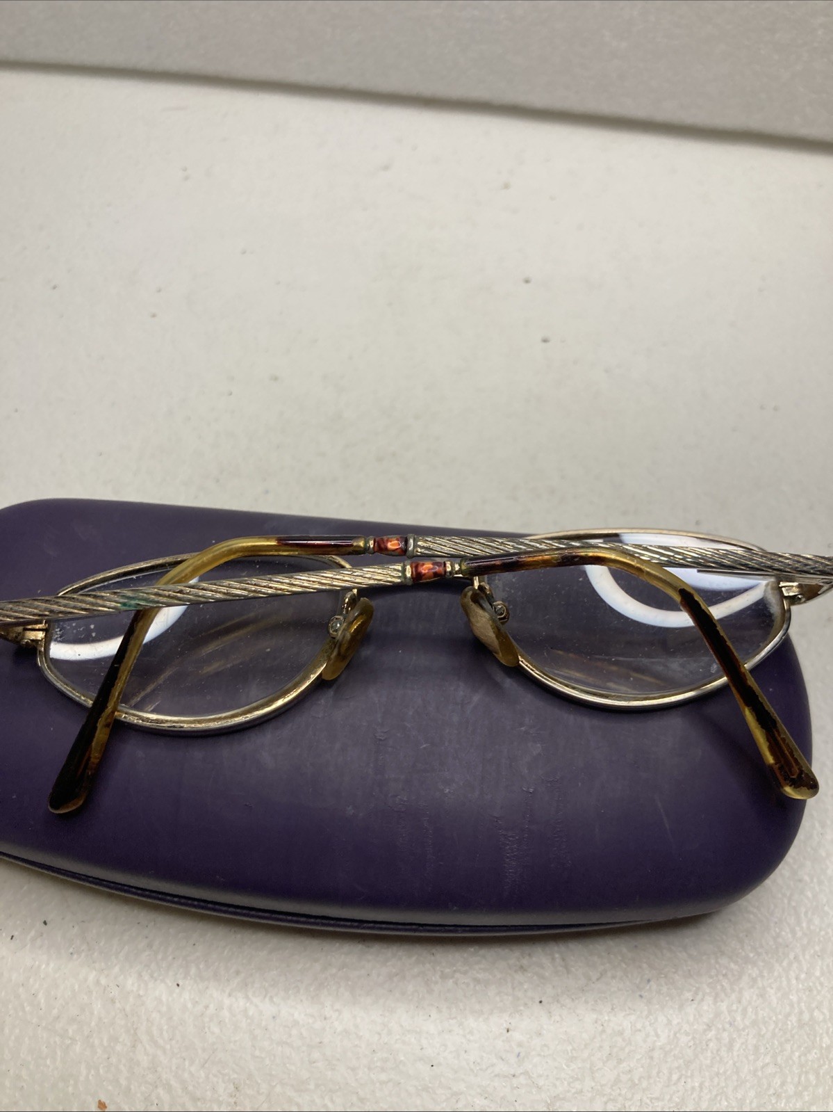 FOR PARTS ONLY!!!! Vintage-style metal eyeglasses.