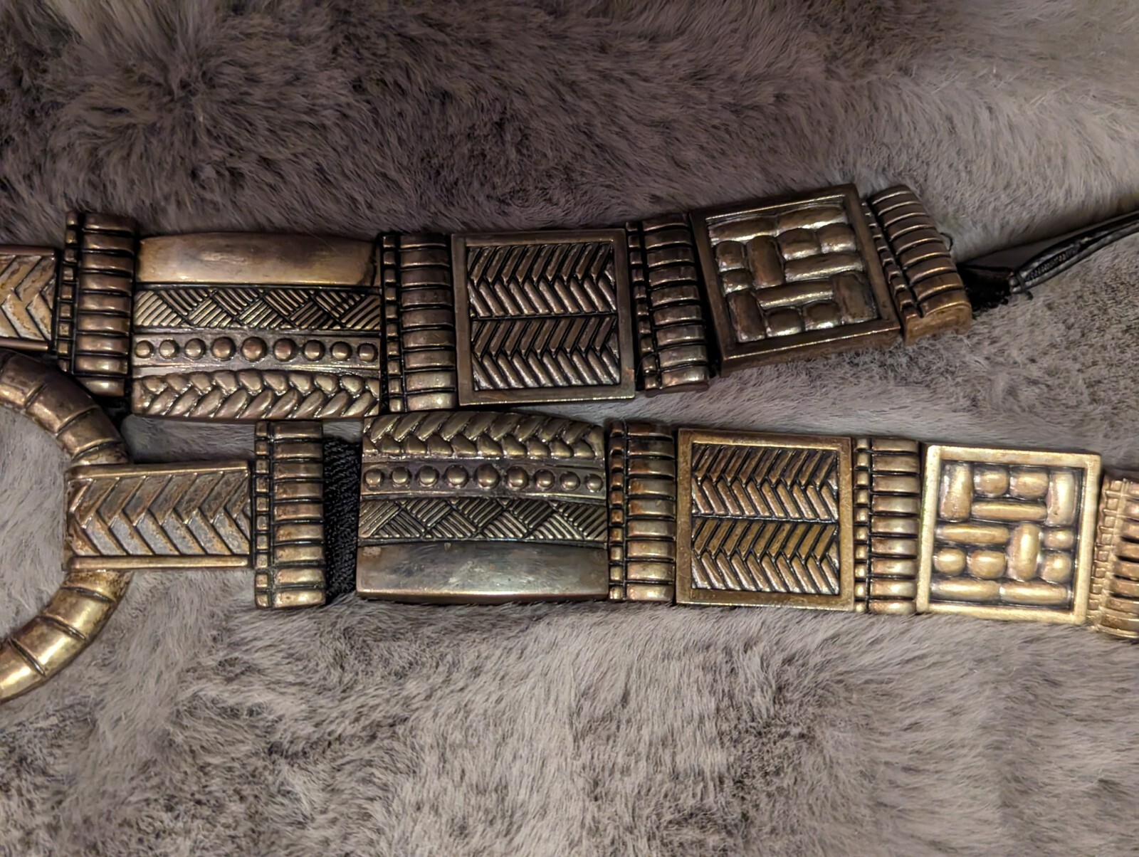 Chicos Belt Black Leather and Distressed Ornamental Metal Segments 40 Inches