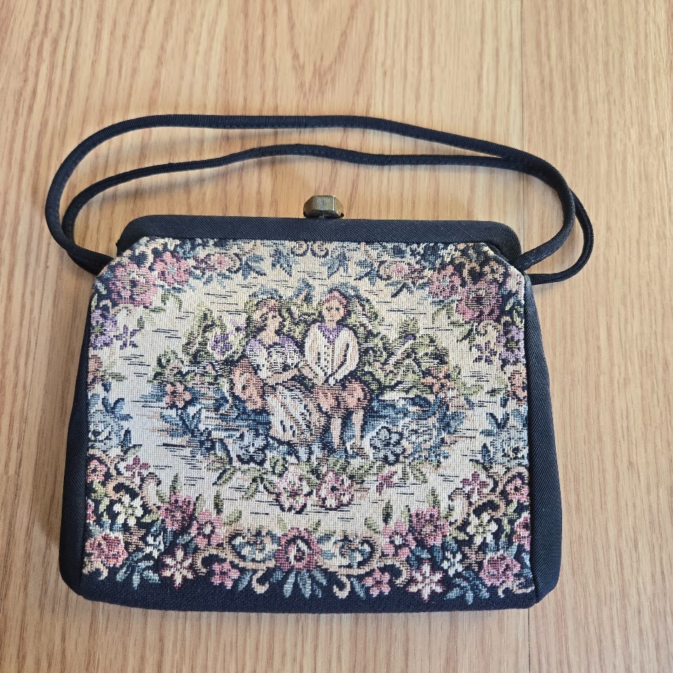 Vintage Floral Tapestry Purse with Matching Coin Pouch – Red Lining, Kiss Lock