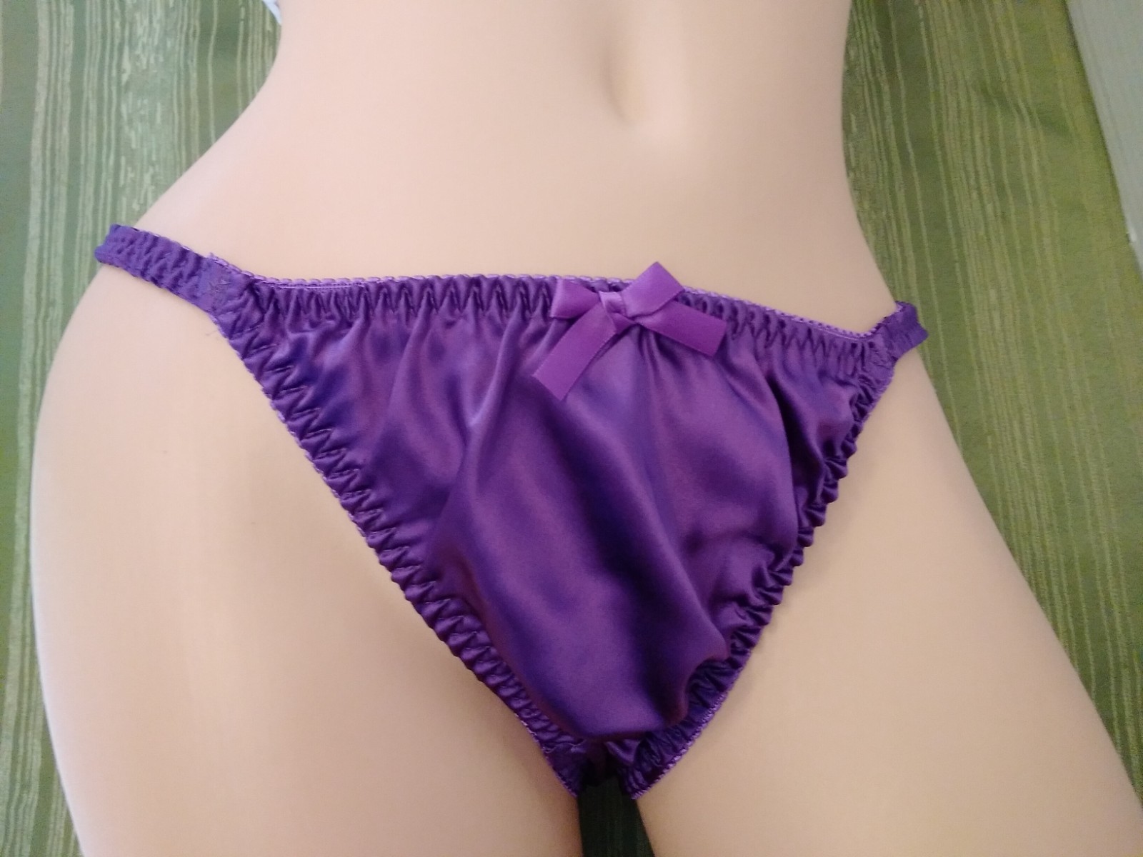 Panties String Bikini Lingerie Glossy Satin Second Skin XL Purple Stretchy