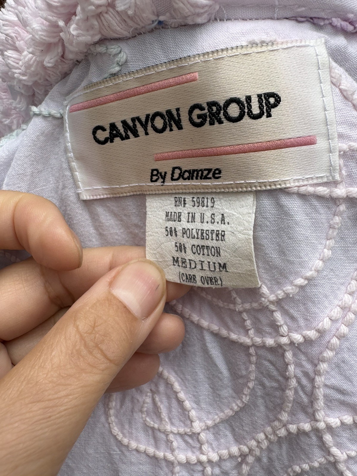 New White “Wedding Cake” Vintage Chenille Robe Canyon Group by Damze