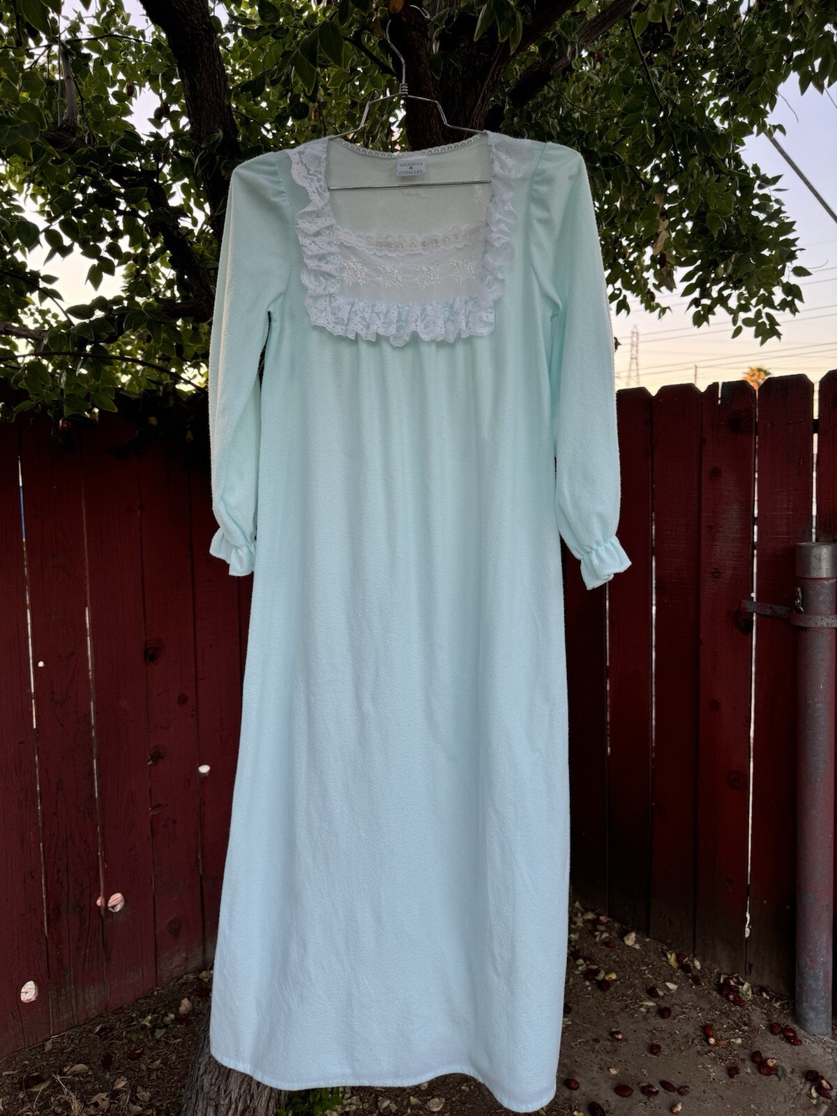 Vintage Gilligan O’Malley Blue Ruffle Night Gown Prairie Cottagecore 80s Granny