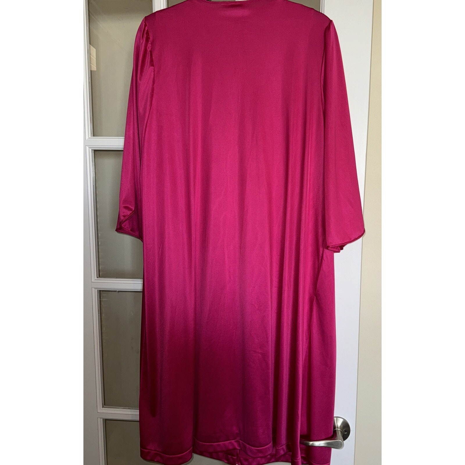 Vintage Vanity Fair Women’s Med L Nightgown Robe Bright Pink Nylon Peignoir Set