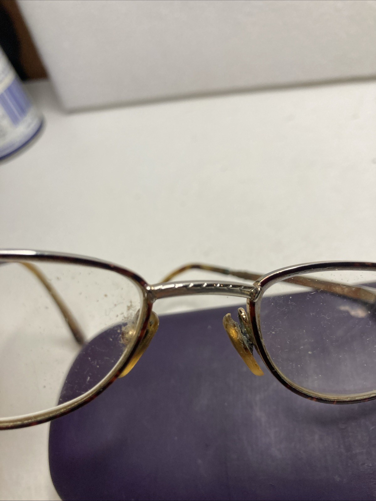 FOR PARTS ONLY!!!! Vintage-style metal eyeglasses.