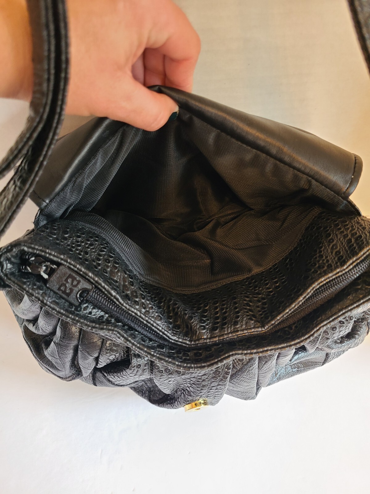 Rare Vntg Black NAS Purse Shoulder Bag Vegan Pre-Owned Korea 1980s
