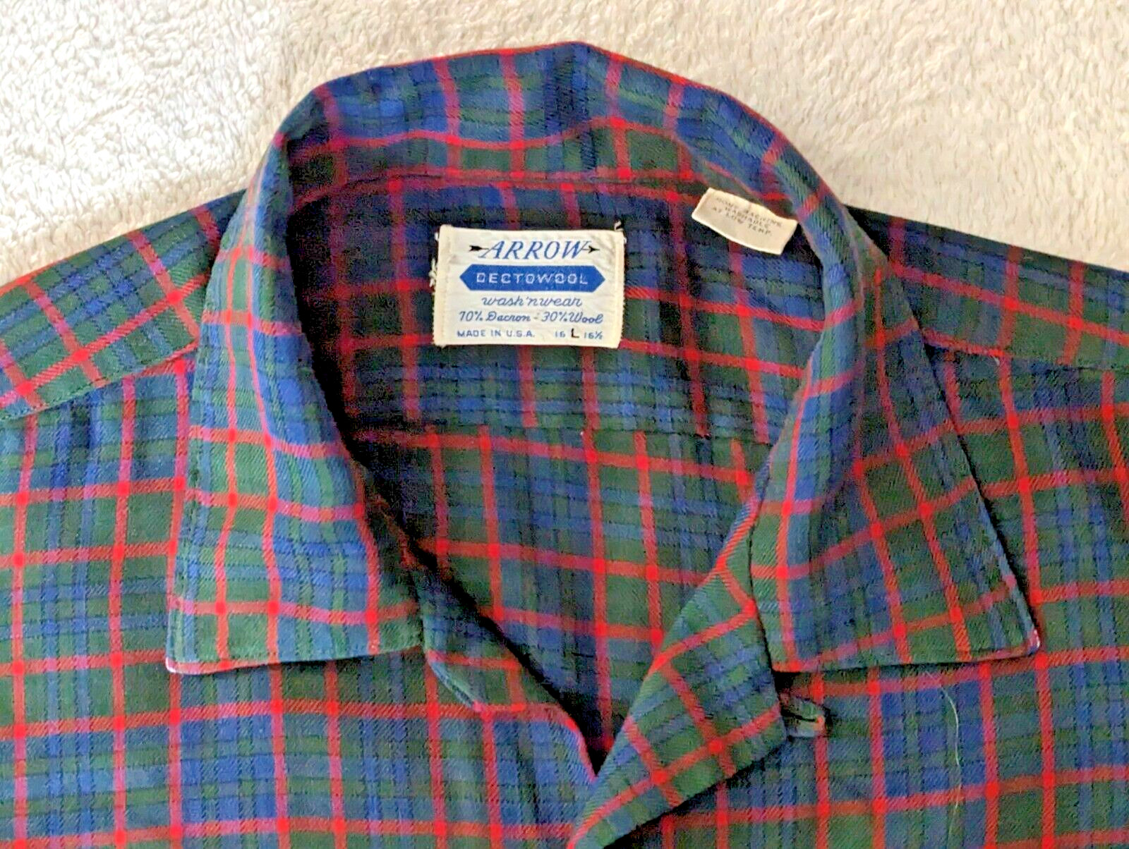 VINTAGE ARROW DECTOWOOL RED BLUE GREEN PLAID CHECK DACRON WOOL MADE IN USA LARGE