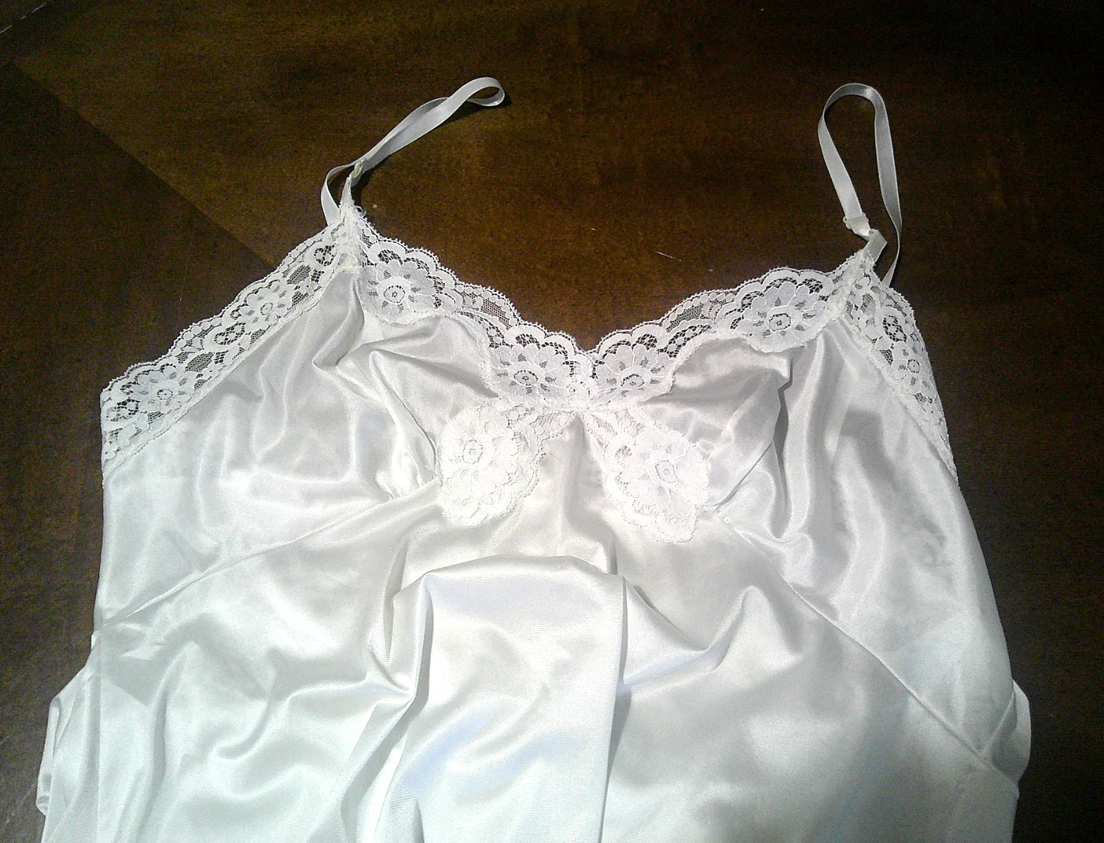 Vtg Vasserette Full Slip Womens 38F Underneath It All Lace Trim Adjustable