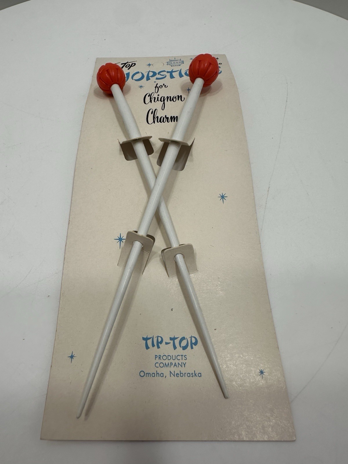 VINTAGE *NEW* 1970’s Tip Top Hair Chignon Charm ChopSticks White/Red