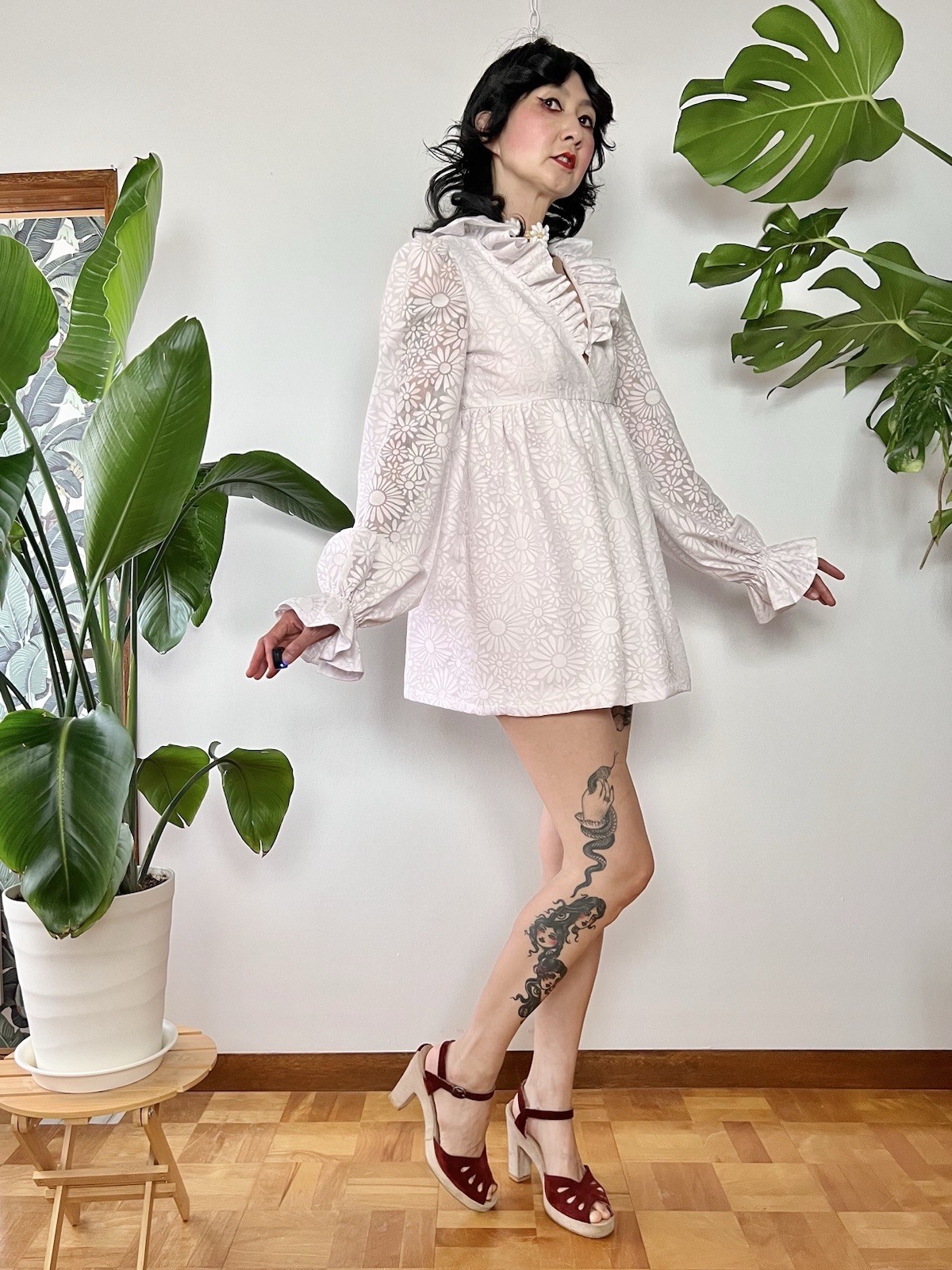 60s Mod Flocked Daisy Mesh Babydoll Mini Dress Sheer Balloon Sleeve Wedding XS/S