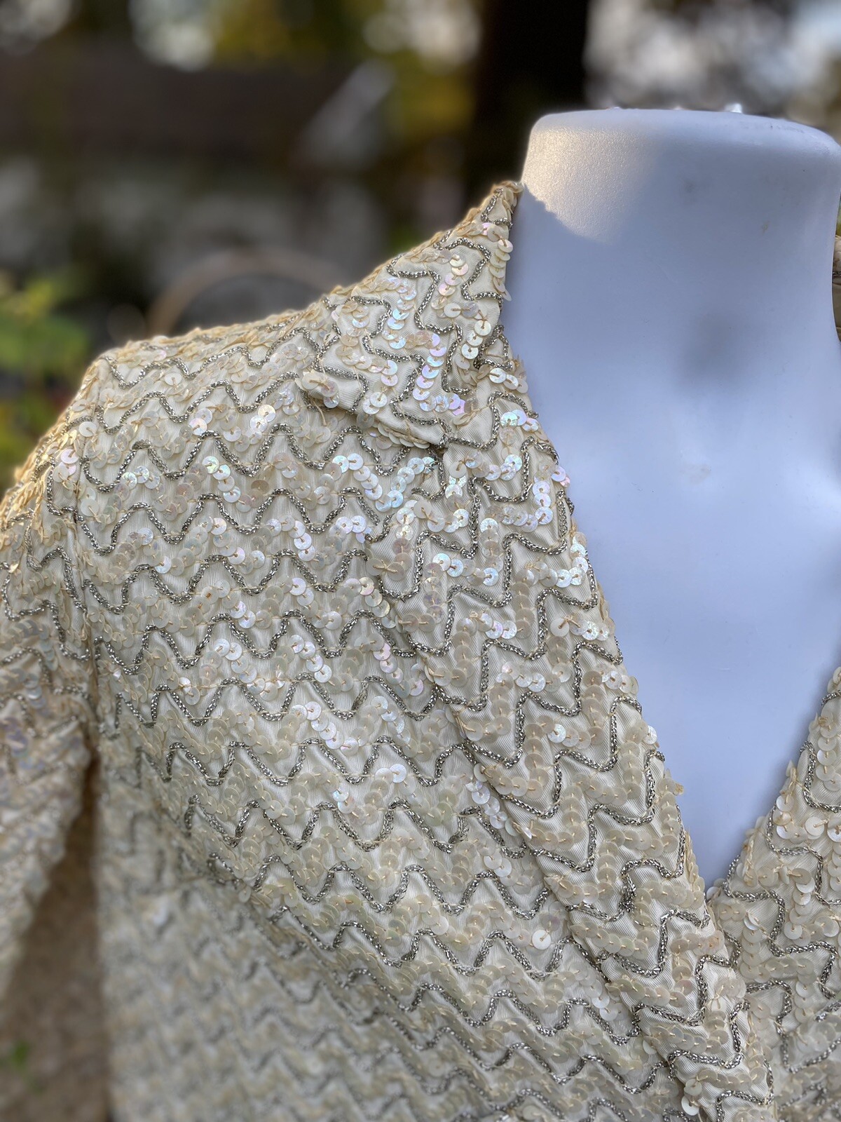 VINTAGE 1960’s Glamour Blazer IRRIDECENT SEQUINES SILVER BEADS