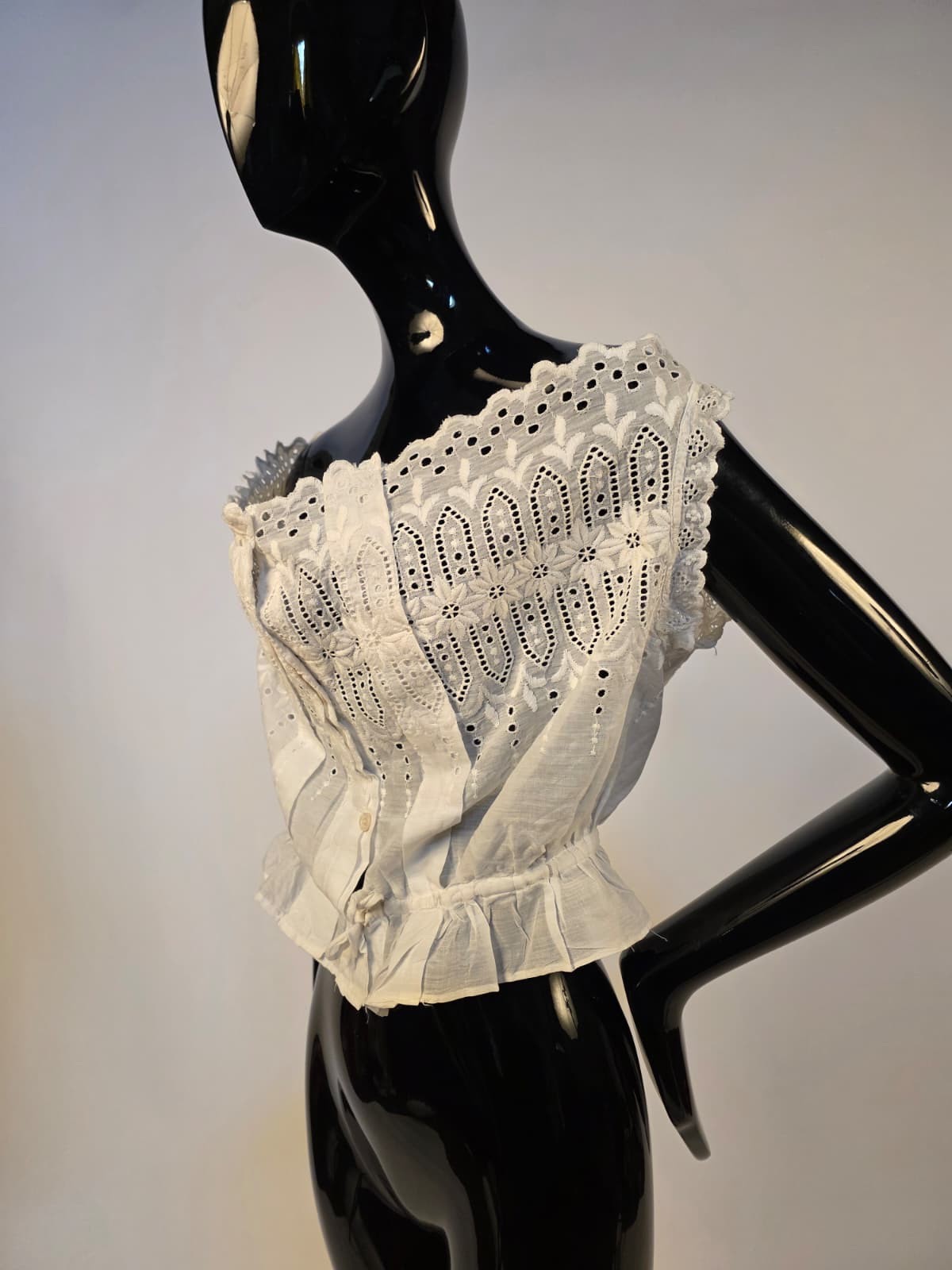 VICTORIAN 19TH C WHITE EYELET CAMISOLE TOP W BUTTON FRONT – OLD STOCK