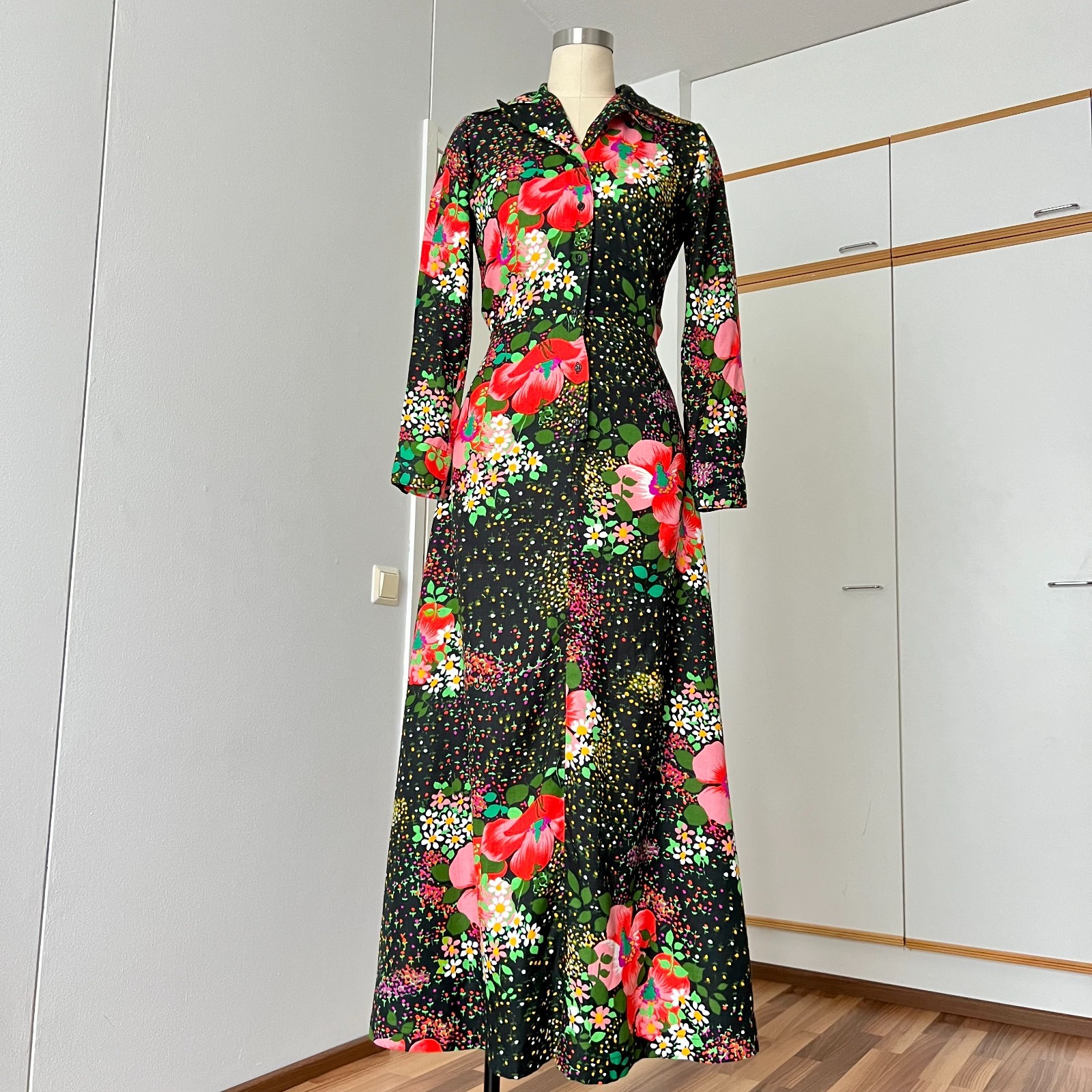 1970s Vintage Button Front Floral Maxi Dress Psychedelic Mod Long Sleeves Boho