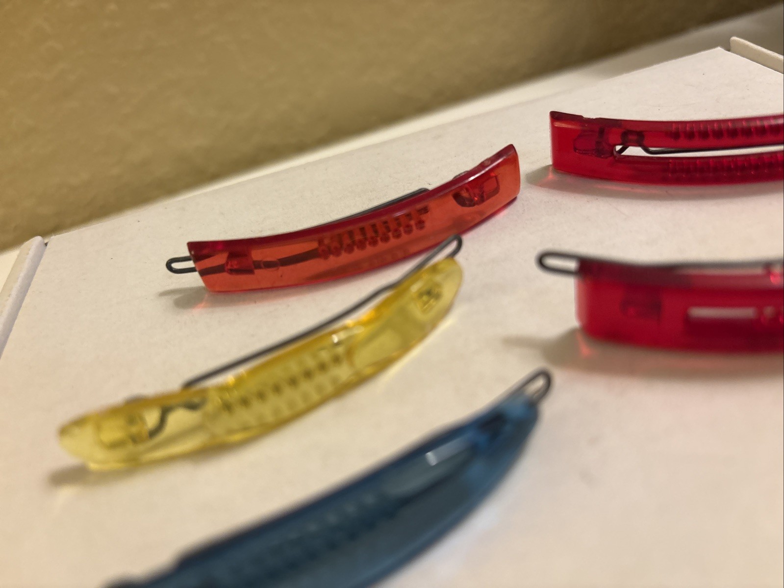 5 Vtg 1960’s RED Hair Barrettes Red Yellow Blue Older Tight Grip 2.3/4” (a71
